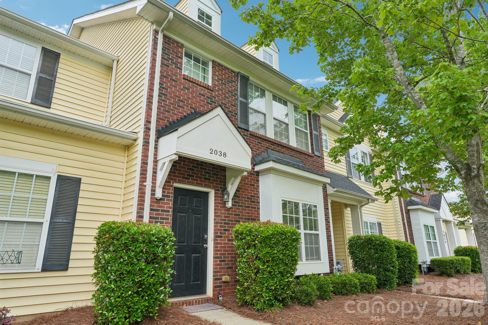 2038 Oakstone Drive — Monroe