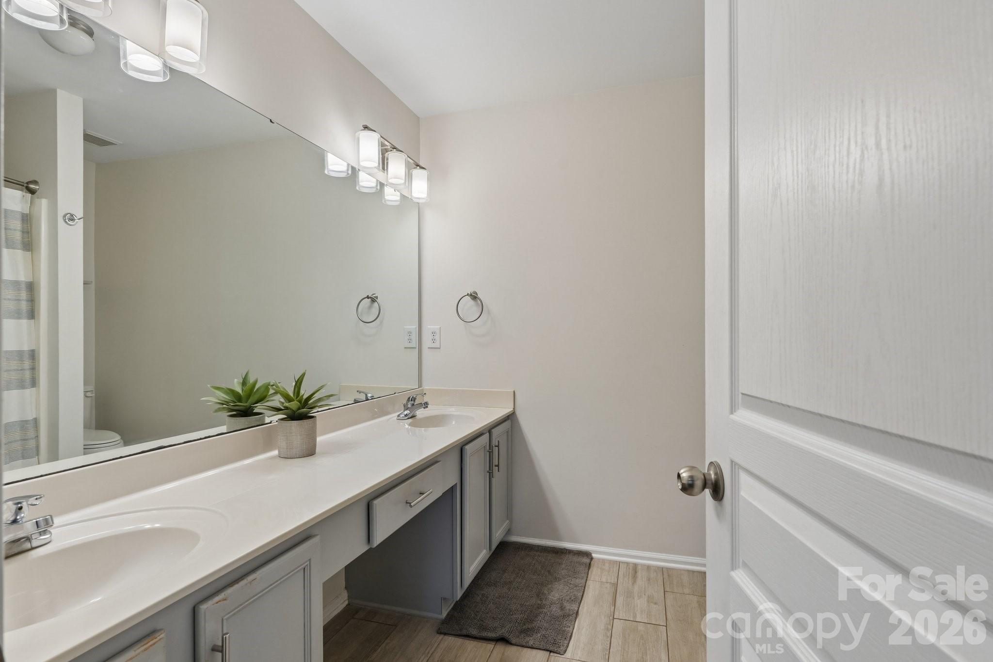 2038 Oakstone Drive — Monroe
