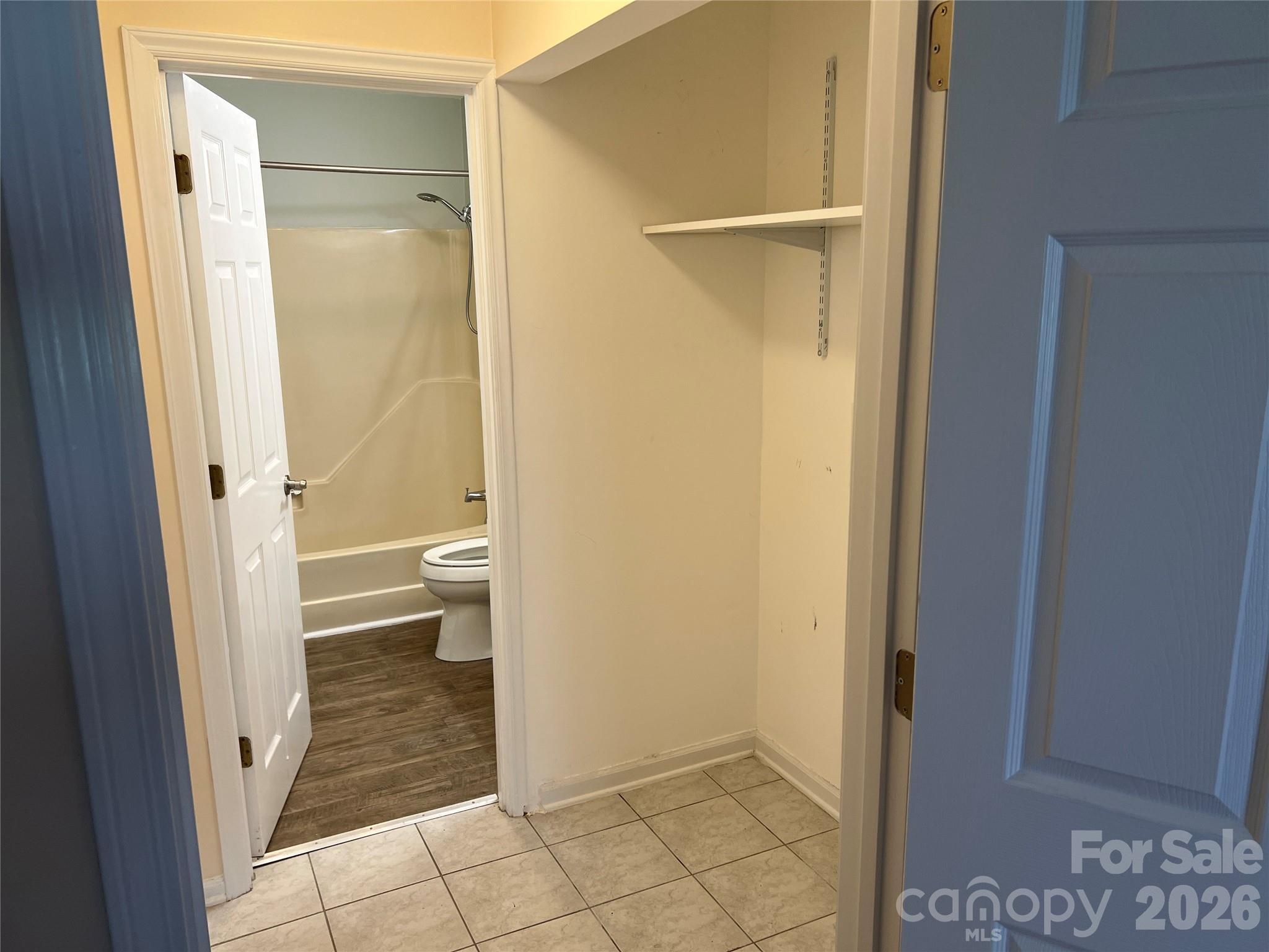 610 Britton Creek Drive — Hendersonville