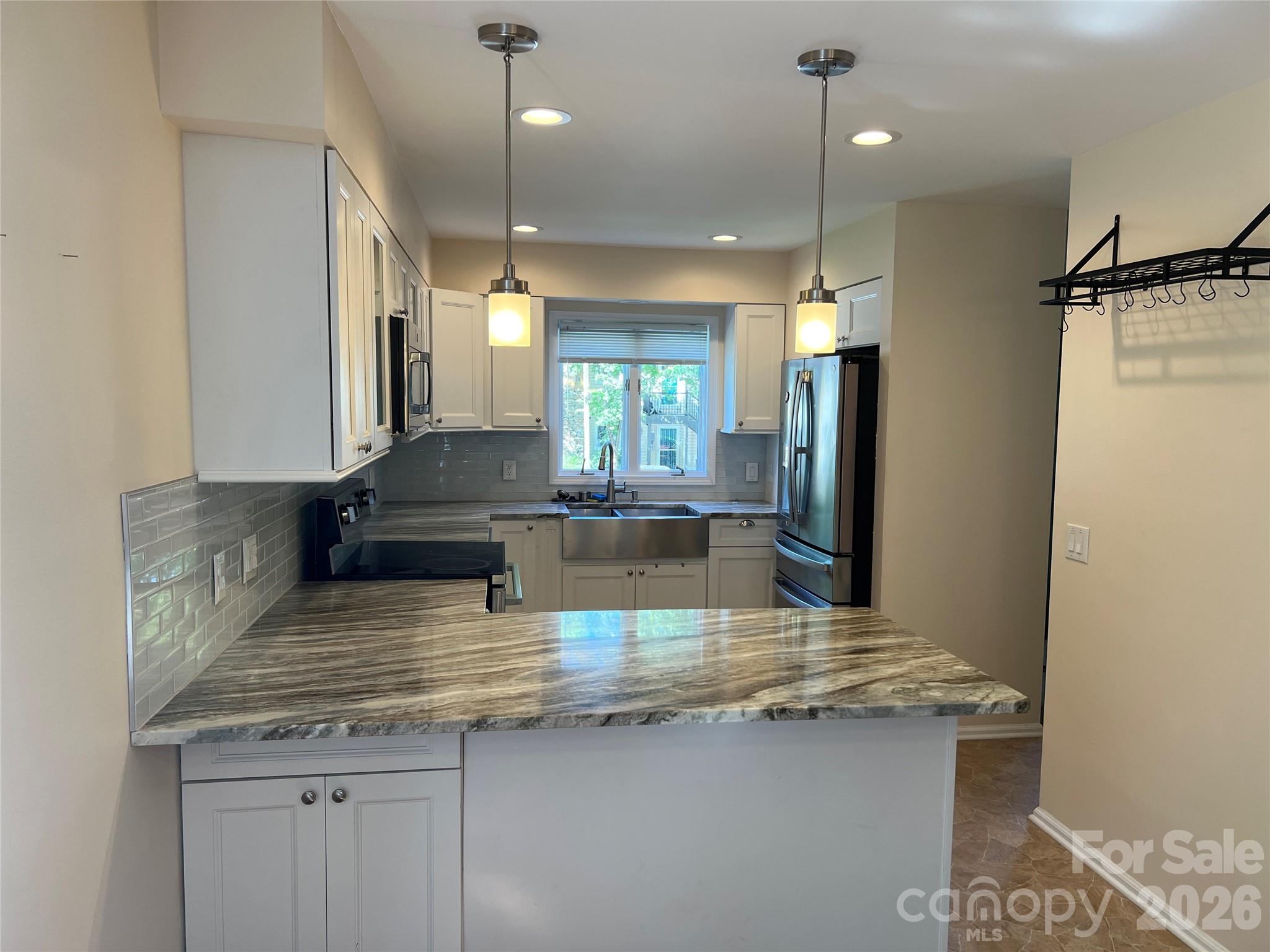 610 Britton Creek Drive — Hendersonville