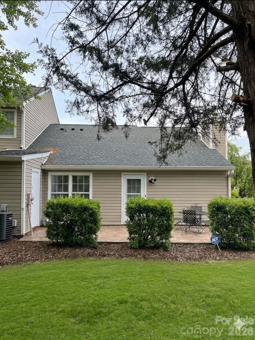 10910 Winterbourne Court — Charlotte
