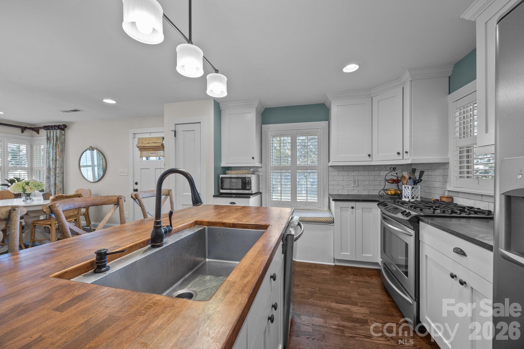 106 N Turner Avenue — Charlotte