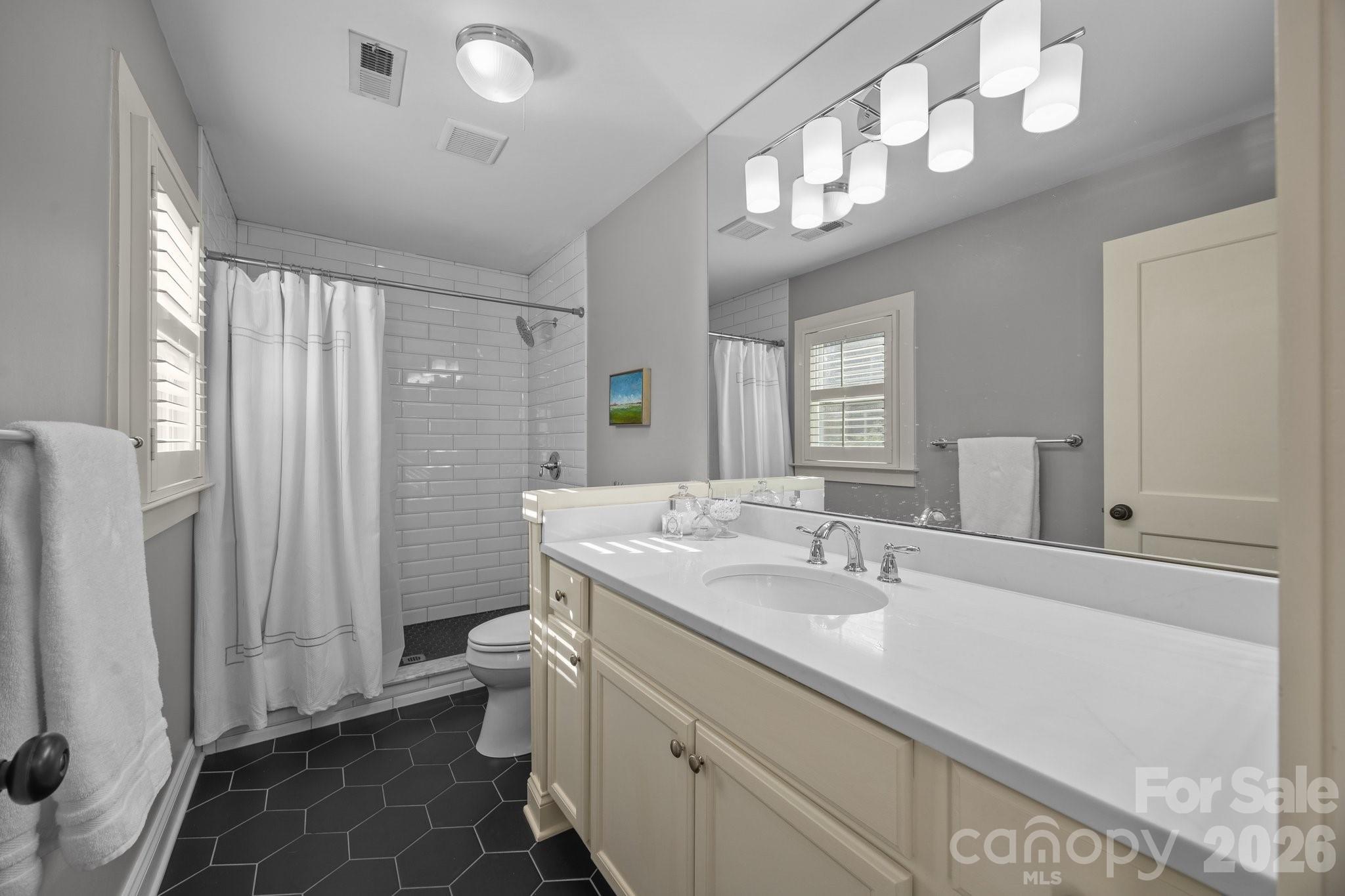 106 N Turner Avenue — Charlotte