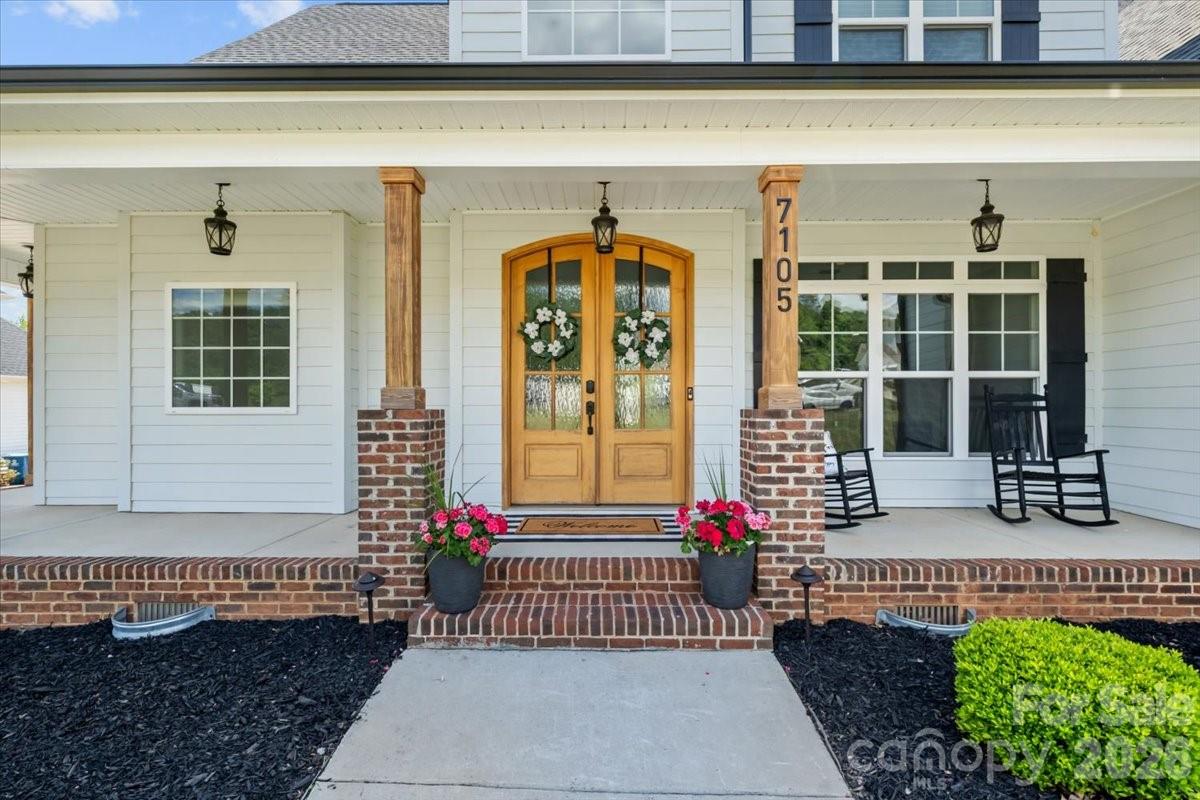 7105 Rae Farms Way — Greensboro