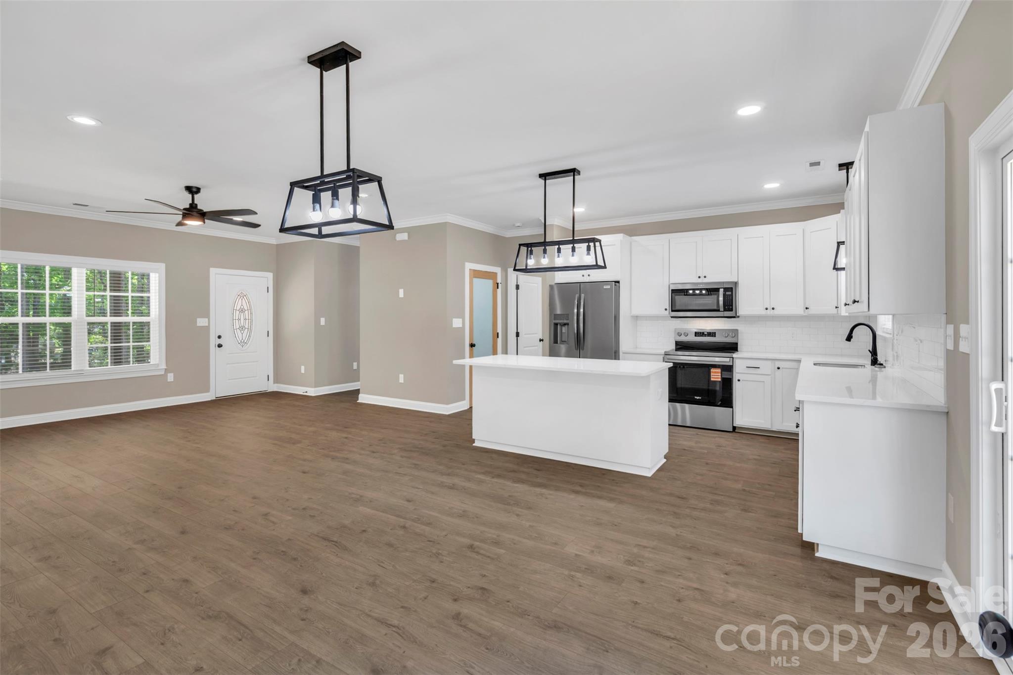 00 Cimmeron Road — Lancaster