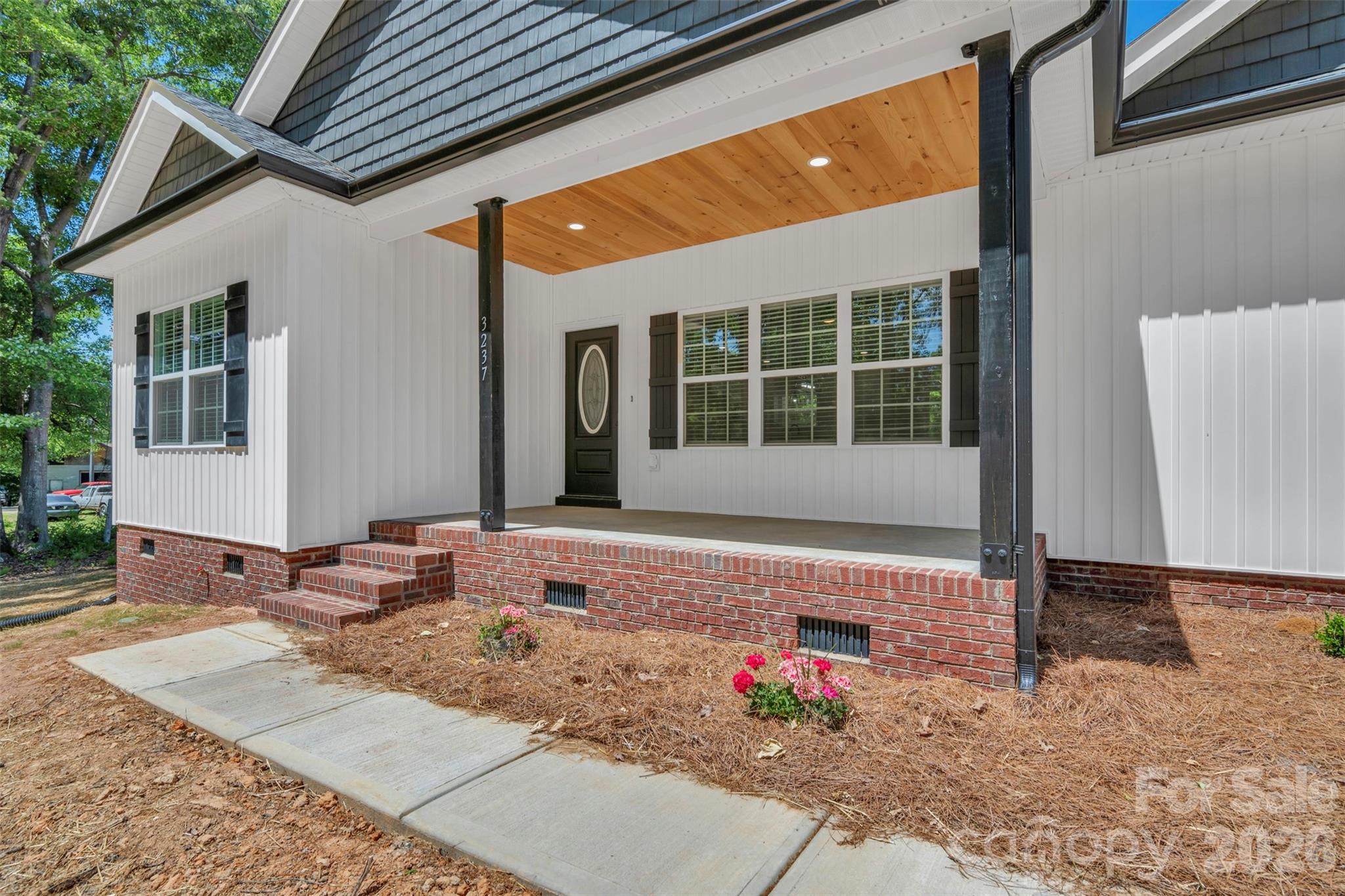 00 Cimmeron Road — Lancaster