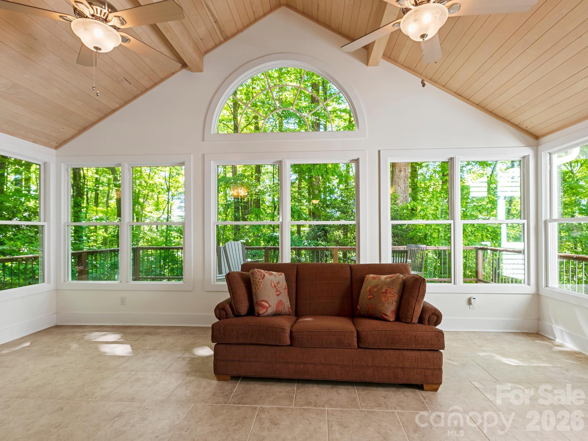 160 Little Mine Mountain Drive — Saluda