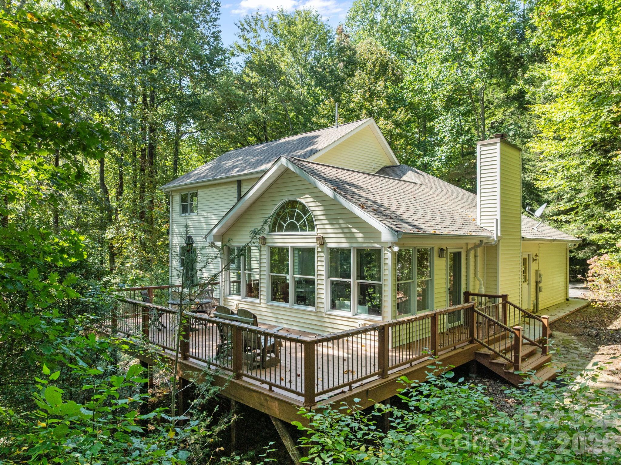 160 Little Mine Mountain Drive — Saluda