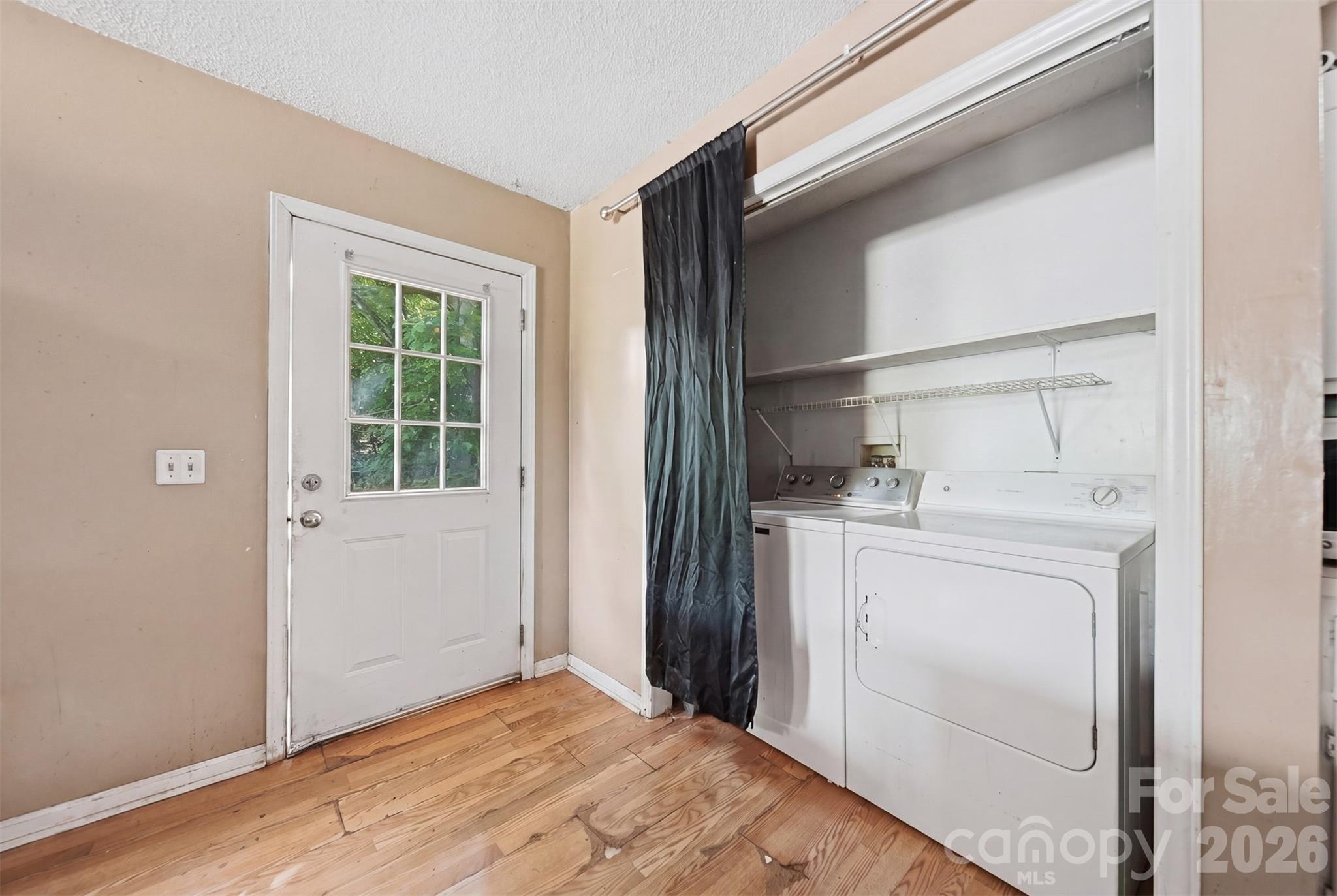 1006 Perkins Place — Lenoir