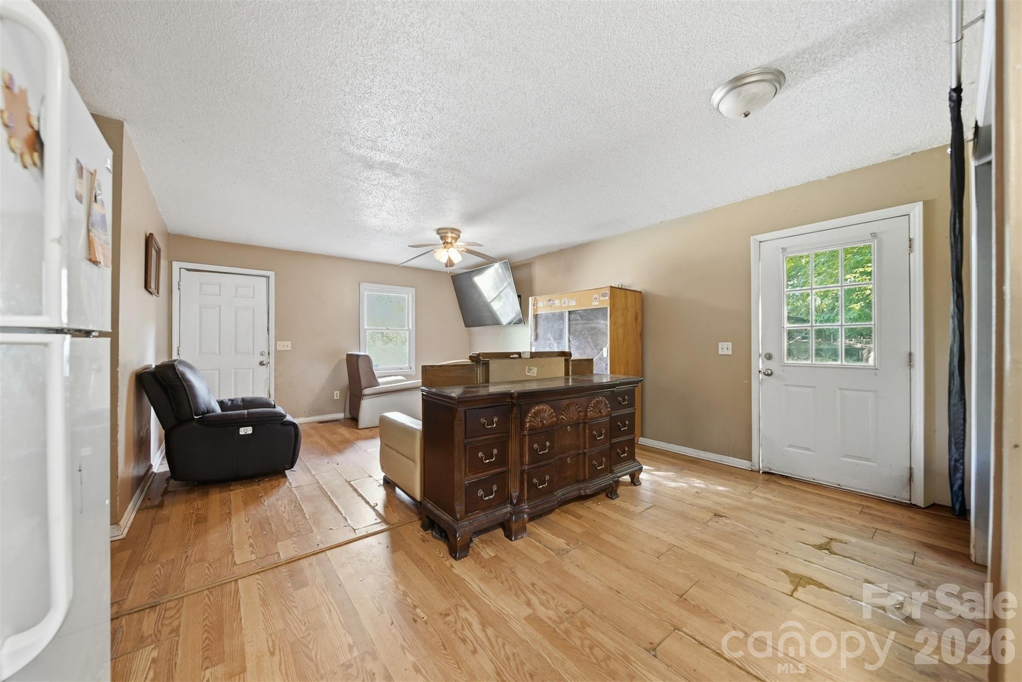 1006 Perkins Place — Lenoir