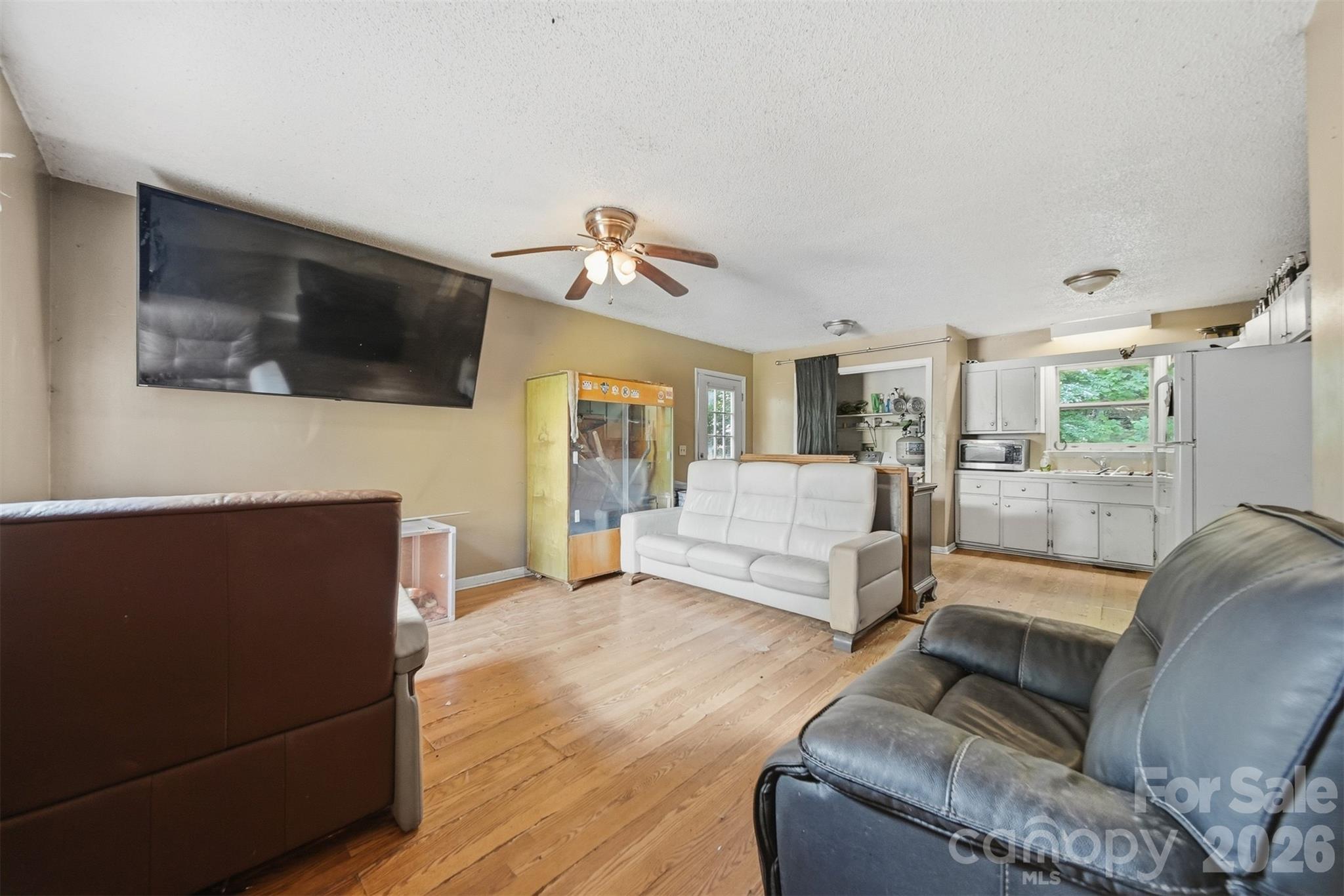 1006 Perkins Place — Lenoir