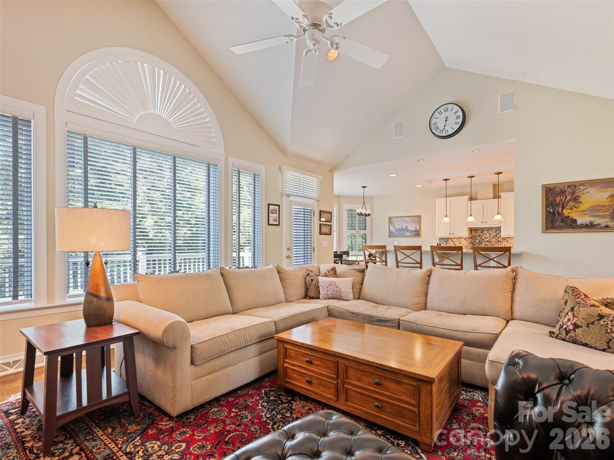 5 Split Creek Court — Mills River