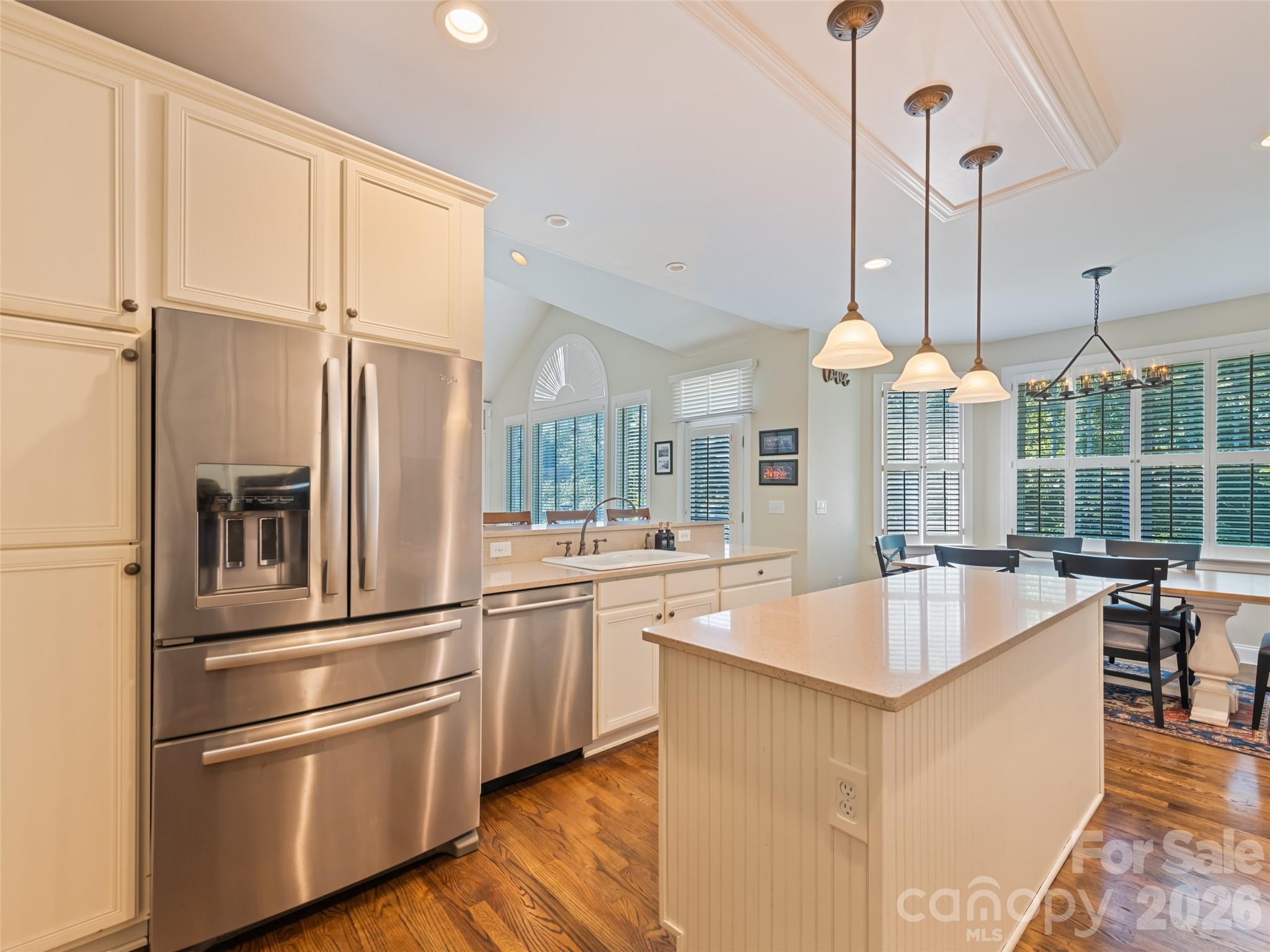 5 Split Creek Court — Mills River
