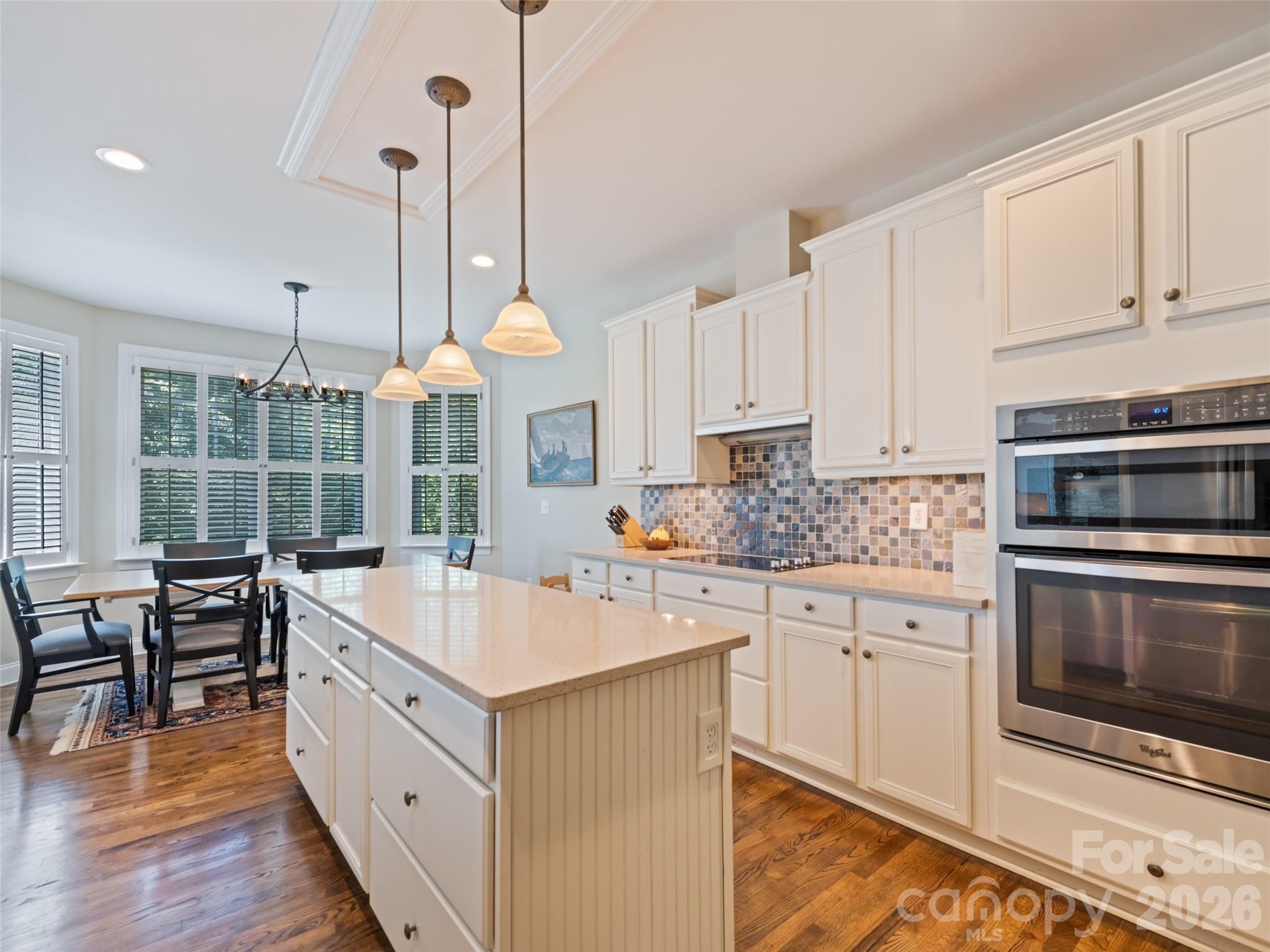 5 Split Creek Court — Mills River
