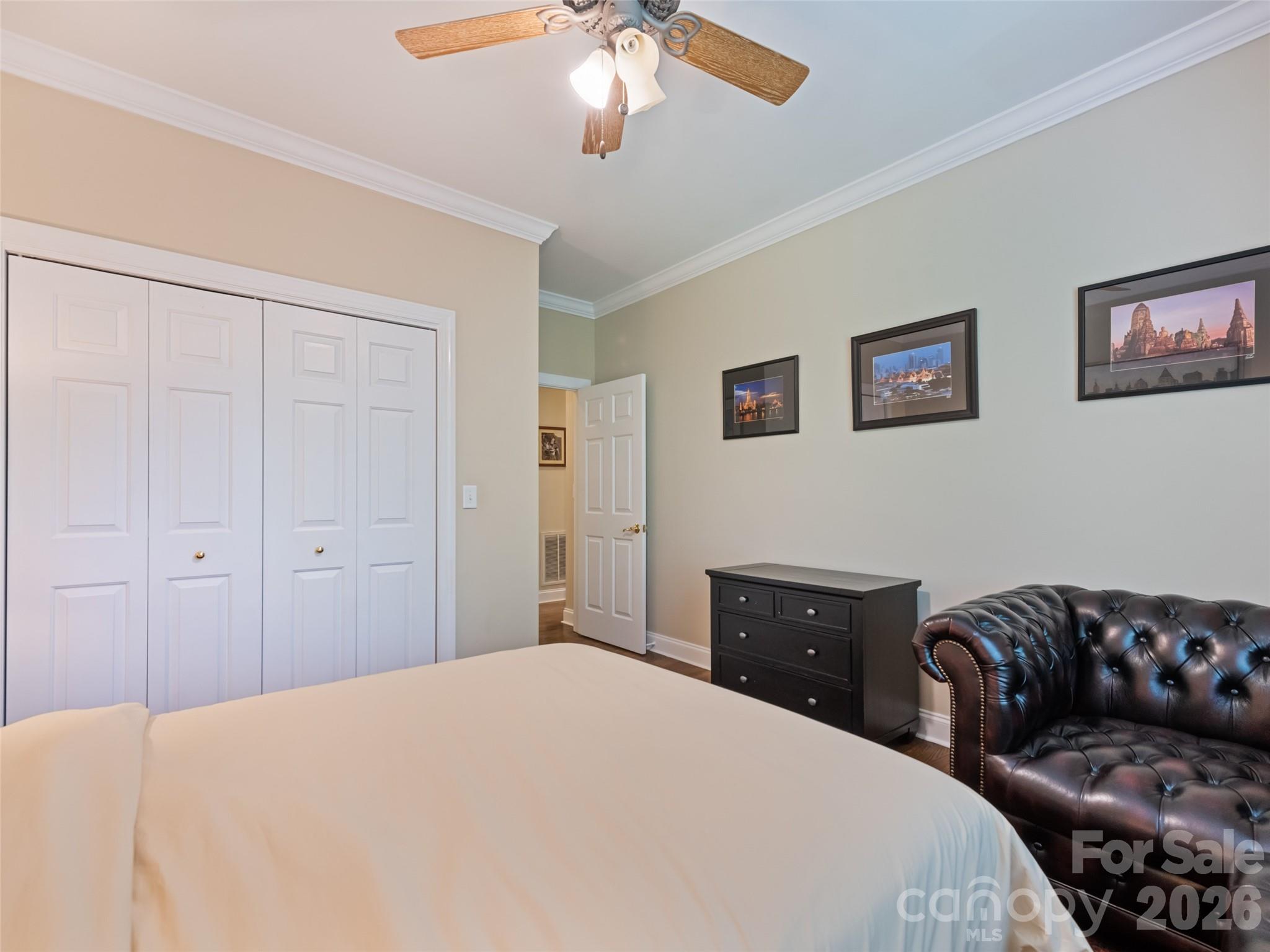 5 Split Creek Court — Mills River