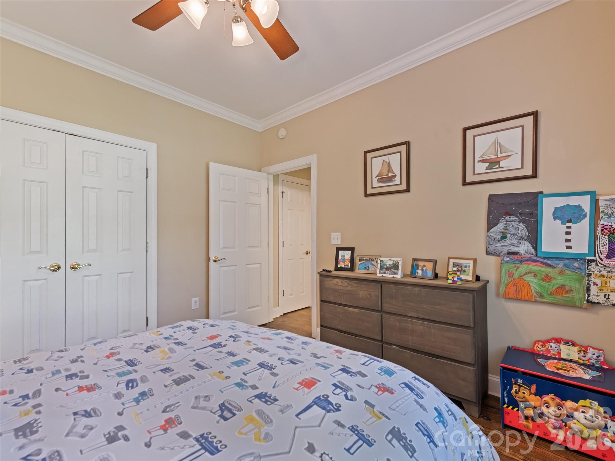 5 Split Creek Court — Mills River