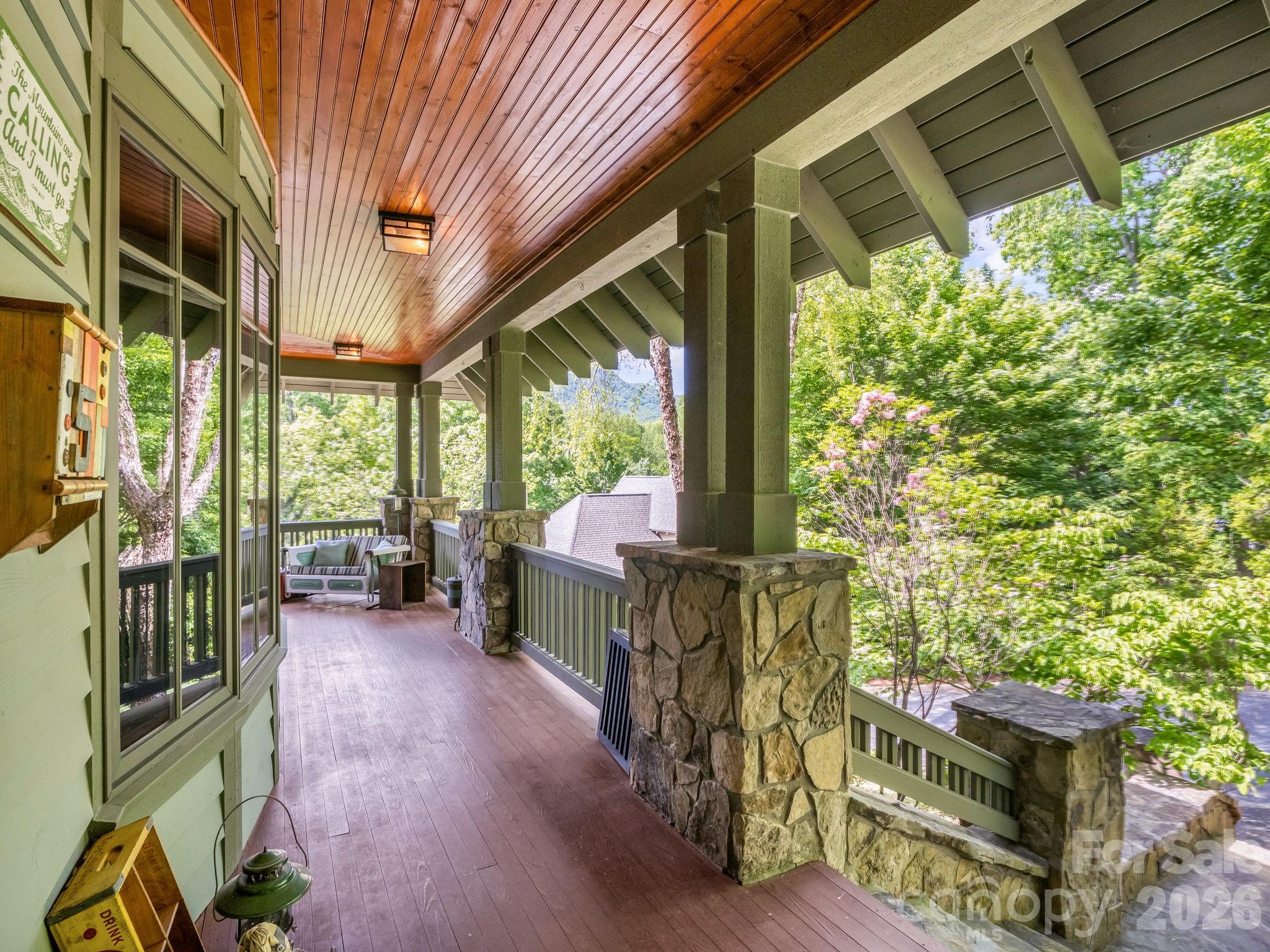 5 Longfellow Drive — Black Mountain