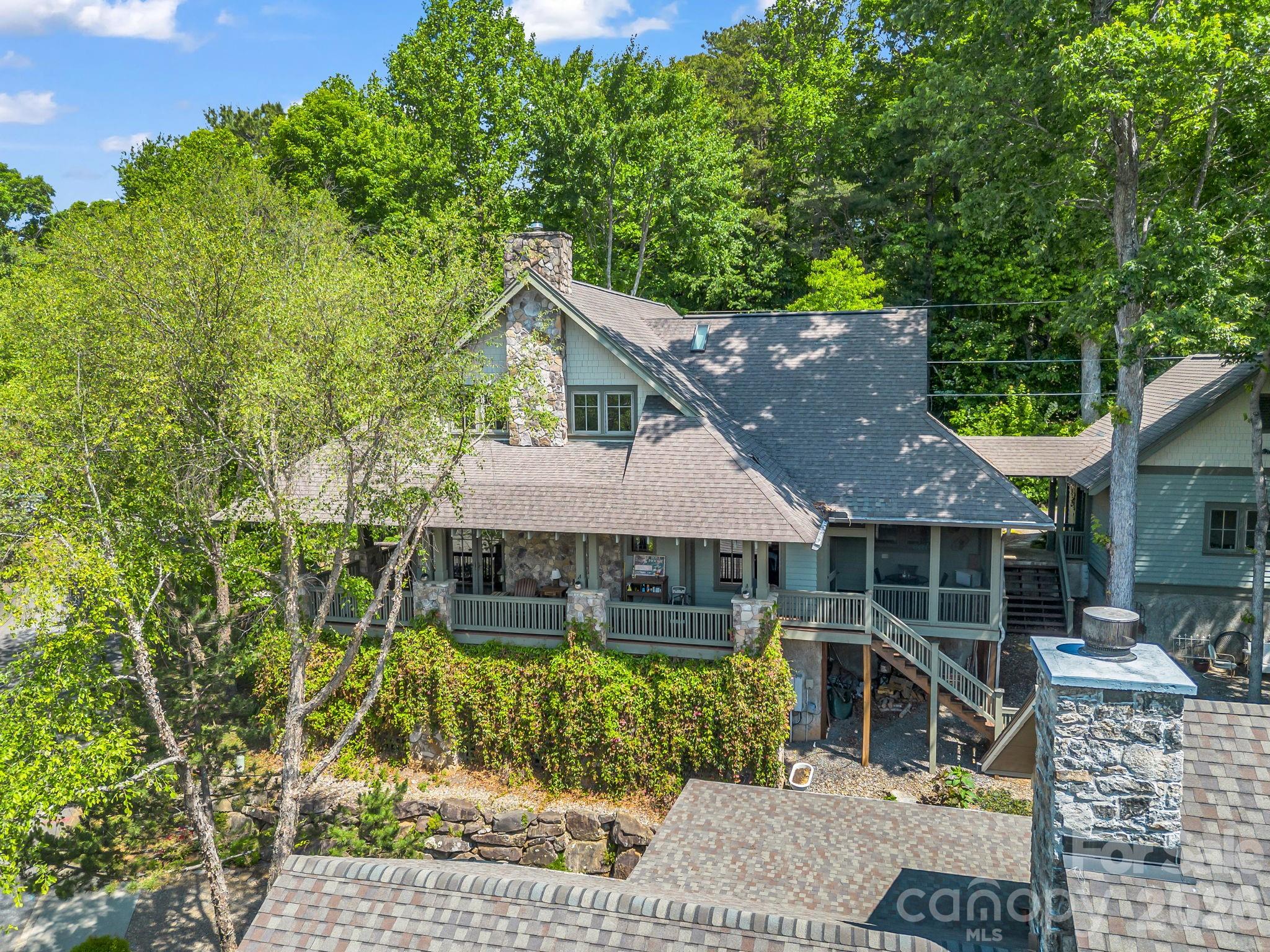 5 Longfellow Drive — Black Mountain