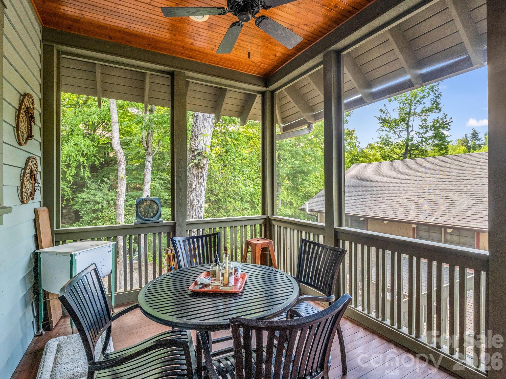 5 Longfellow Drive — Black Mountain