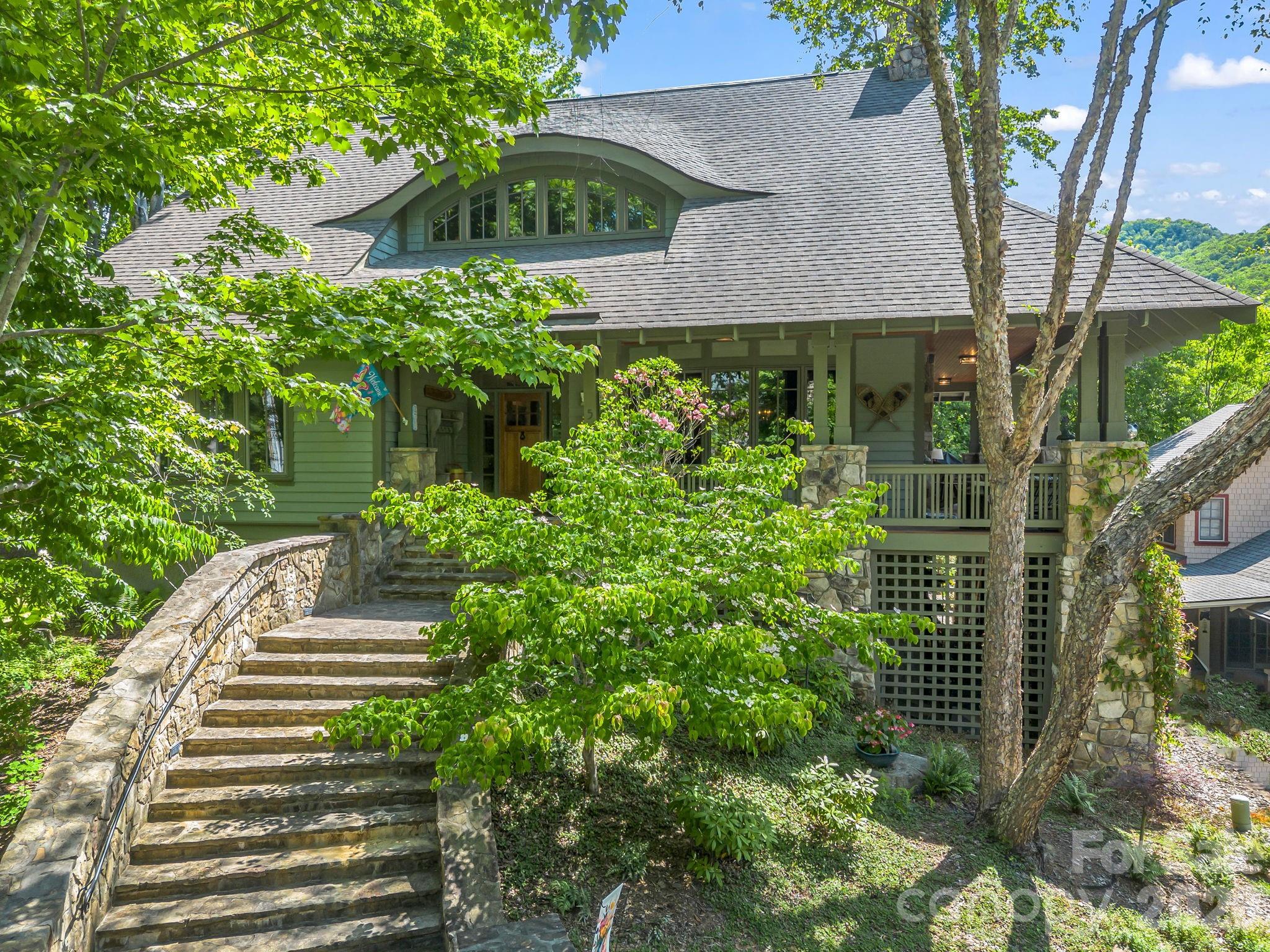 5 Longfellow Drive — Black Mountain