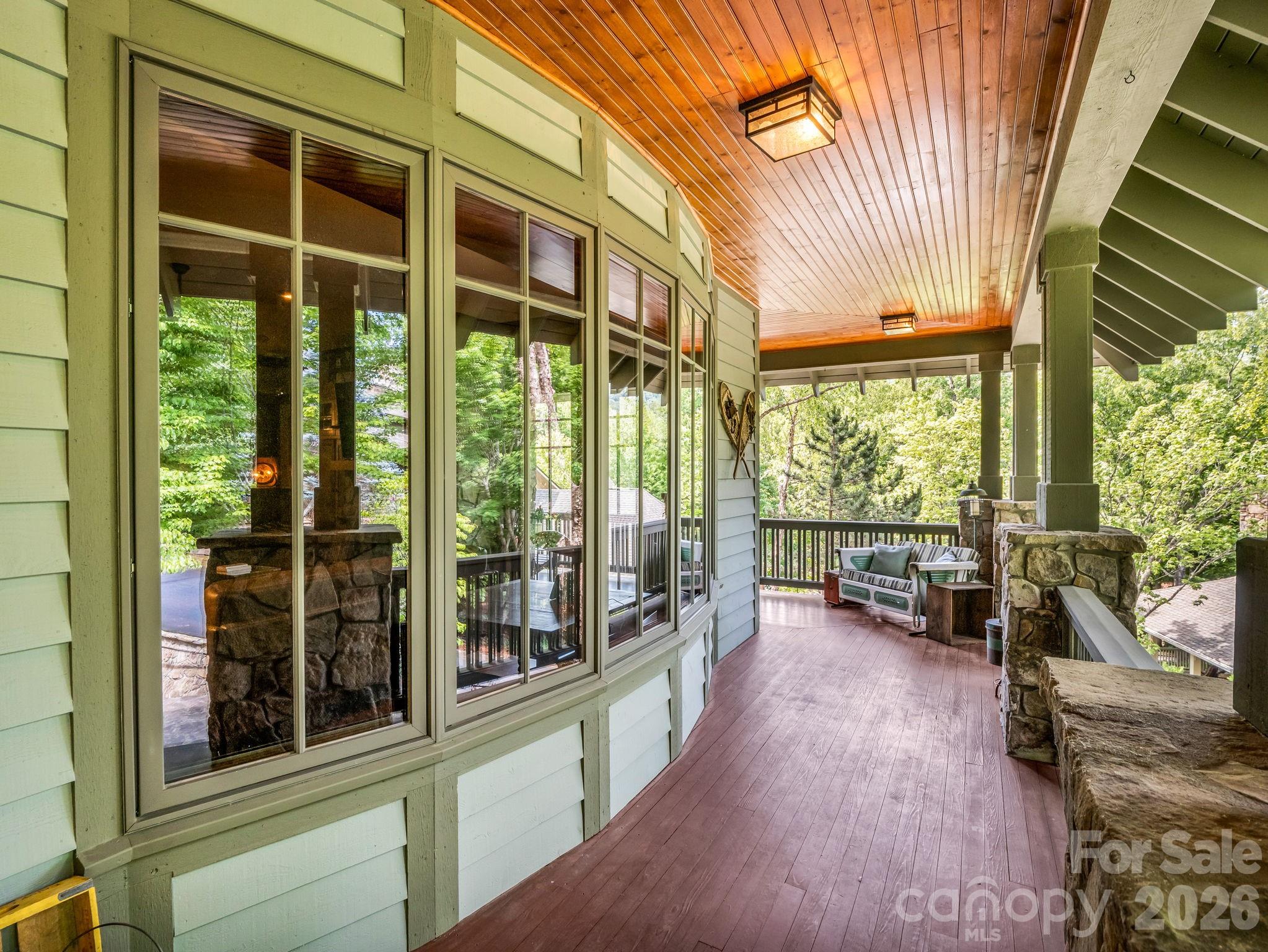 5 Longfellow Drive — Black Mountain