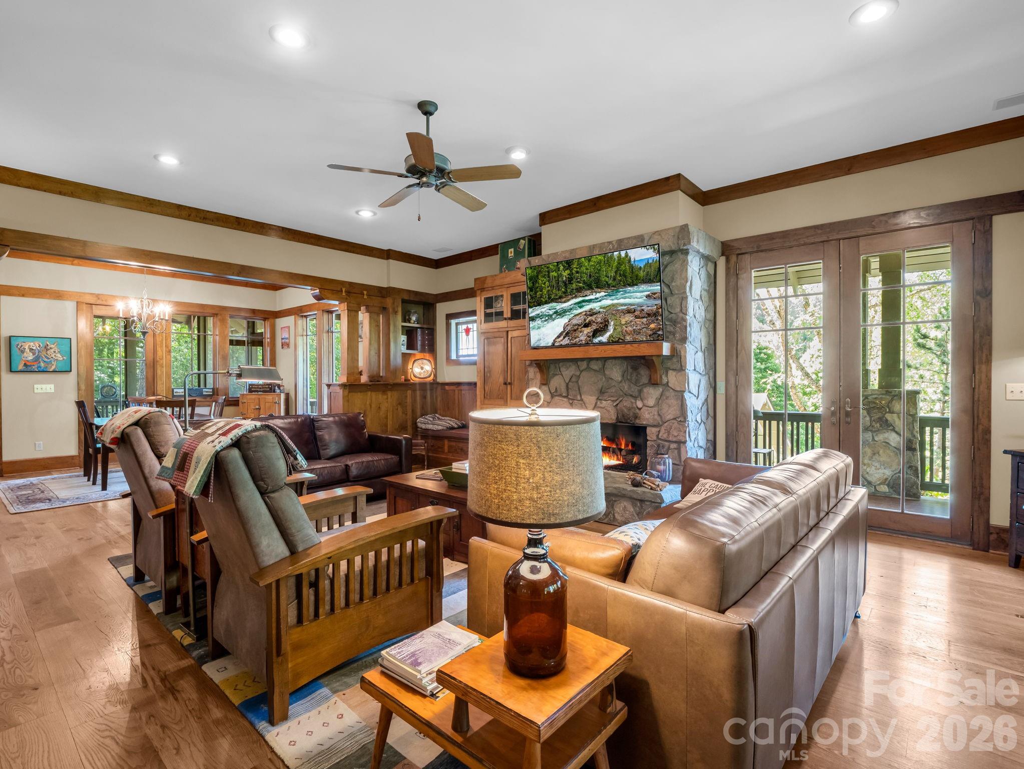5 Longfellow Drive — Black Mountain