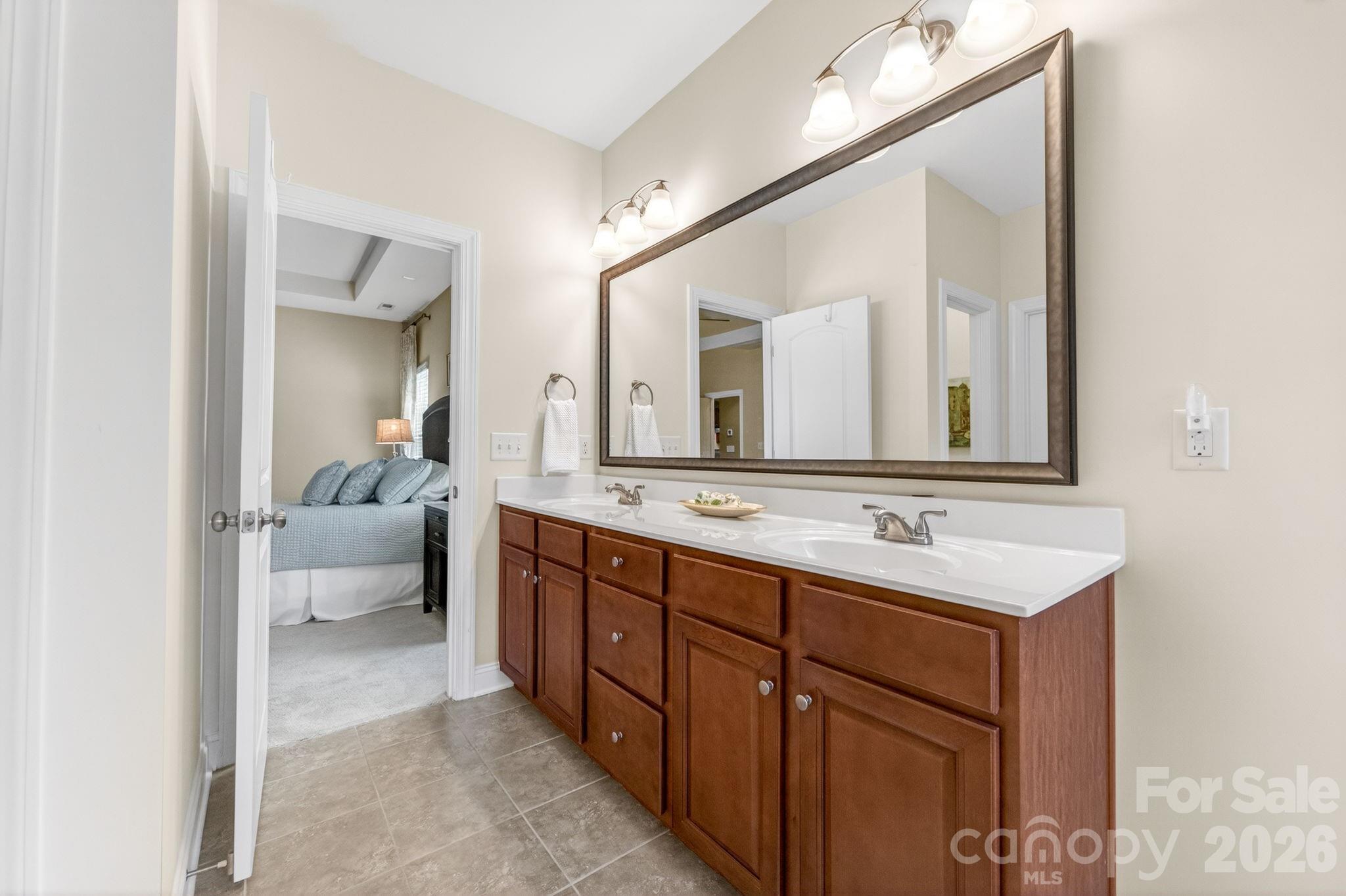 321 Calming Way — Tega Cay