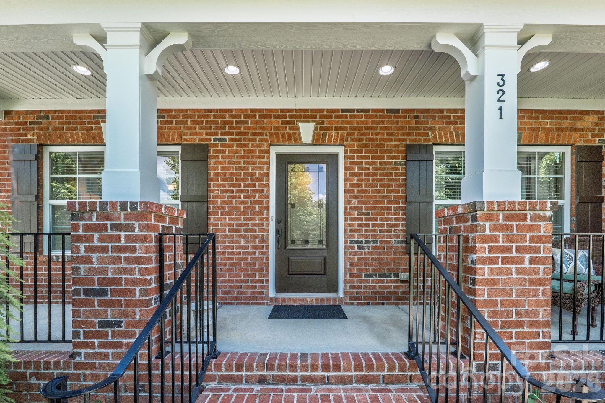 321 Calming Way — Tega Cay