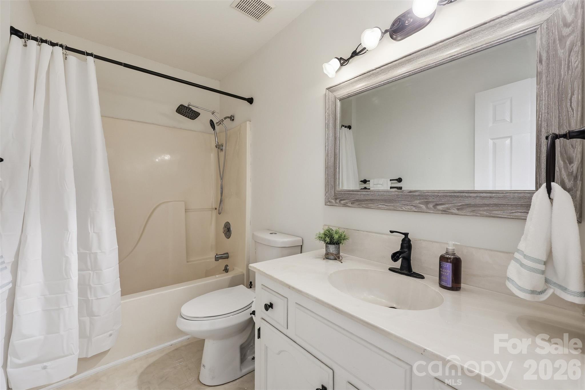 913 Pleasant Ridge Road — Fort Mill