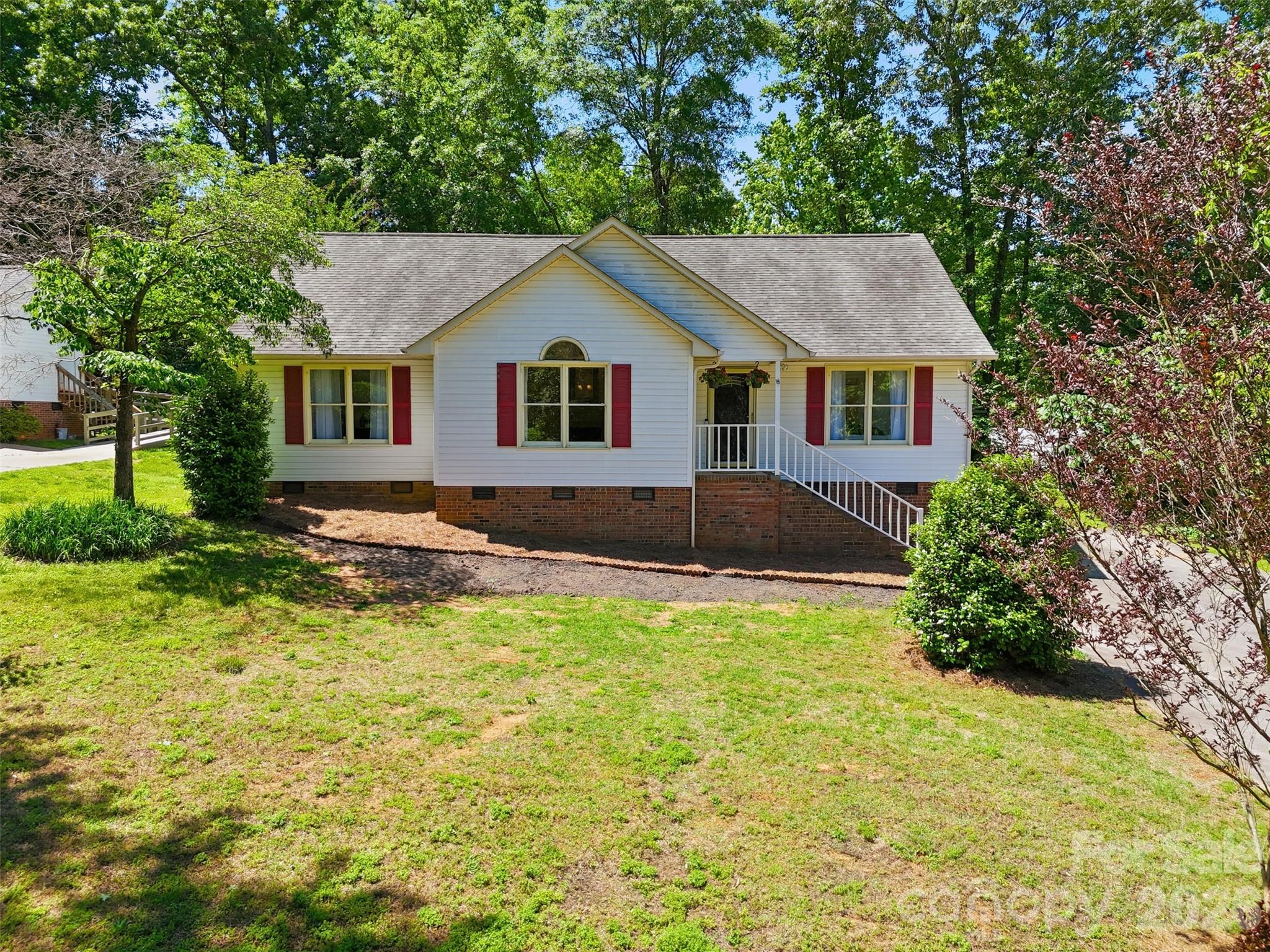 913 Pleasant Ridge Road — Fort Mill