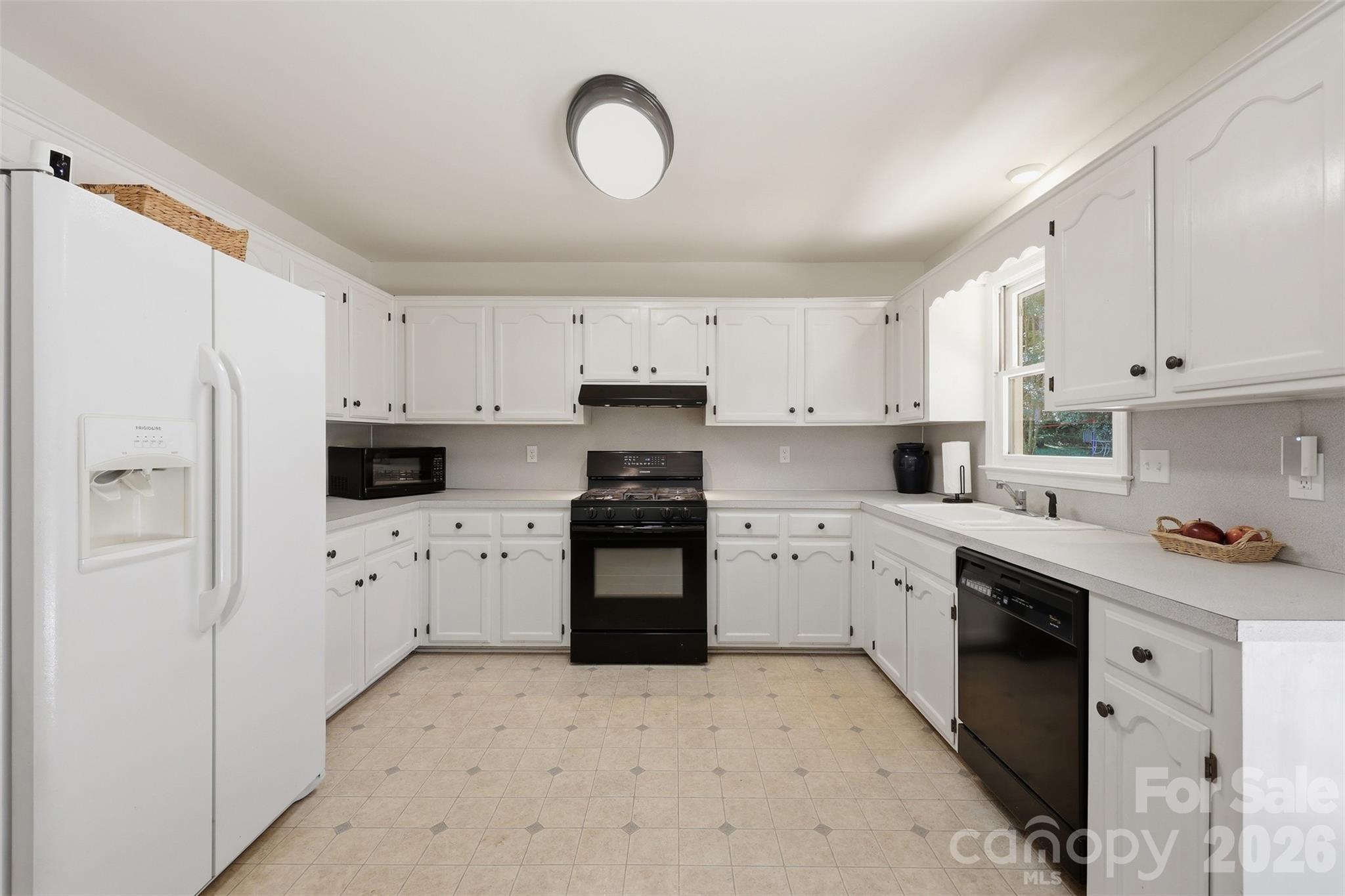 913 Pleasant Ridge Road — Fort Mill