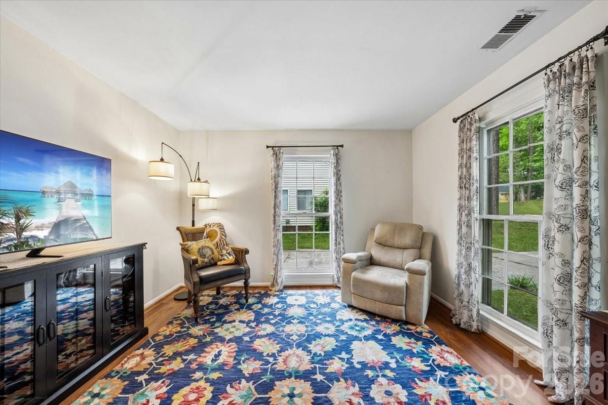 1005 Pinafore Drive — Charlotte