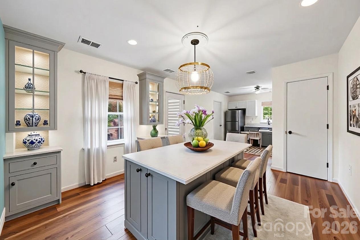1005 Pinafore Drive — Charlotte