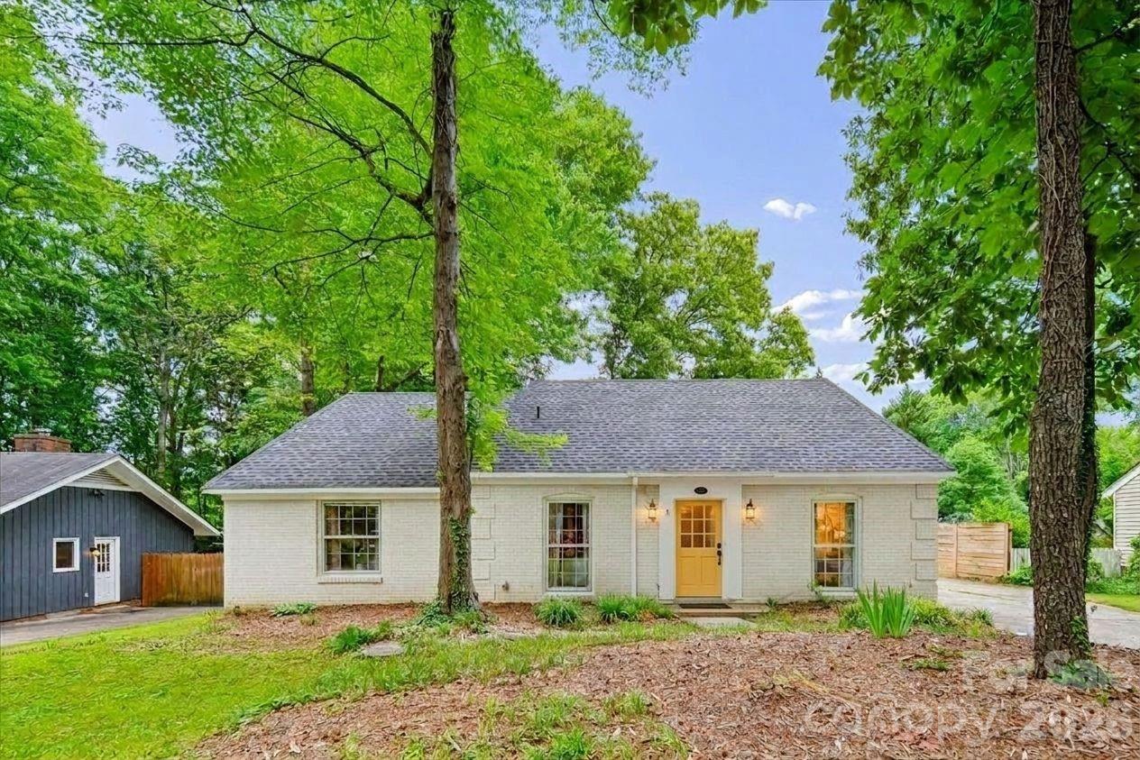 1005 Pinafore Drive — Charlotte