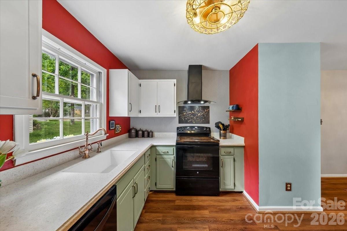 1005 Pinafore Drive — Charlotte