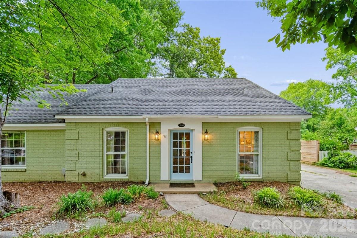 1005 Pinafore Drive — Charlotte