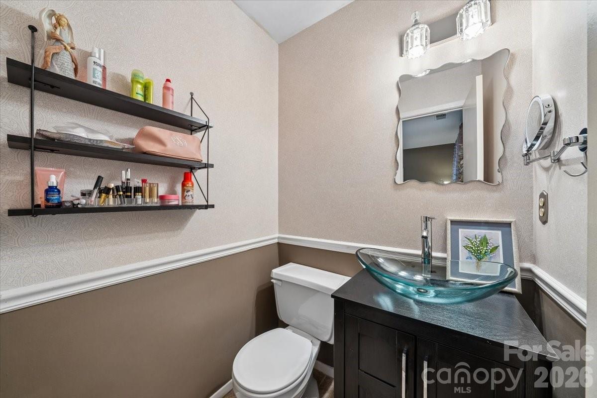 1005 Pinafore Drive — Charlotte