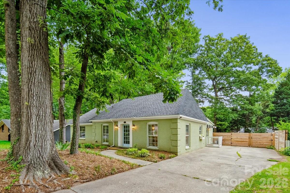 1005 Pinafore Drive — Charlotte