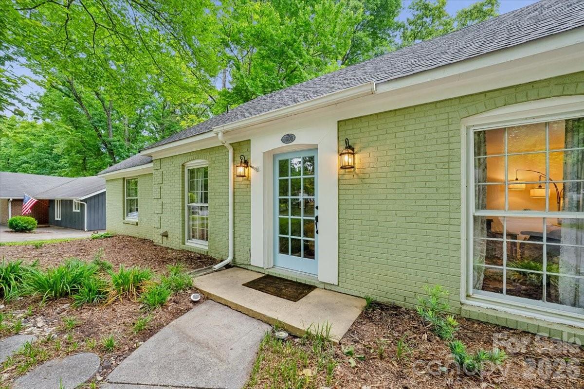 1005 Pinafore Drive — Charlotte