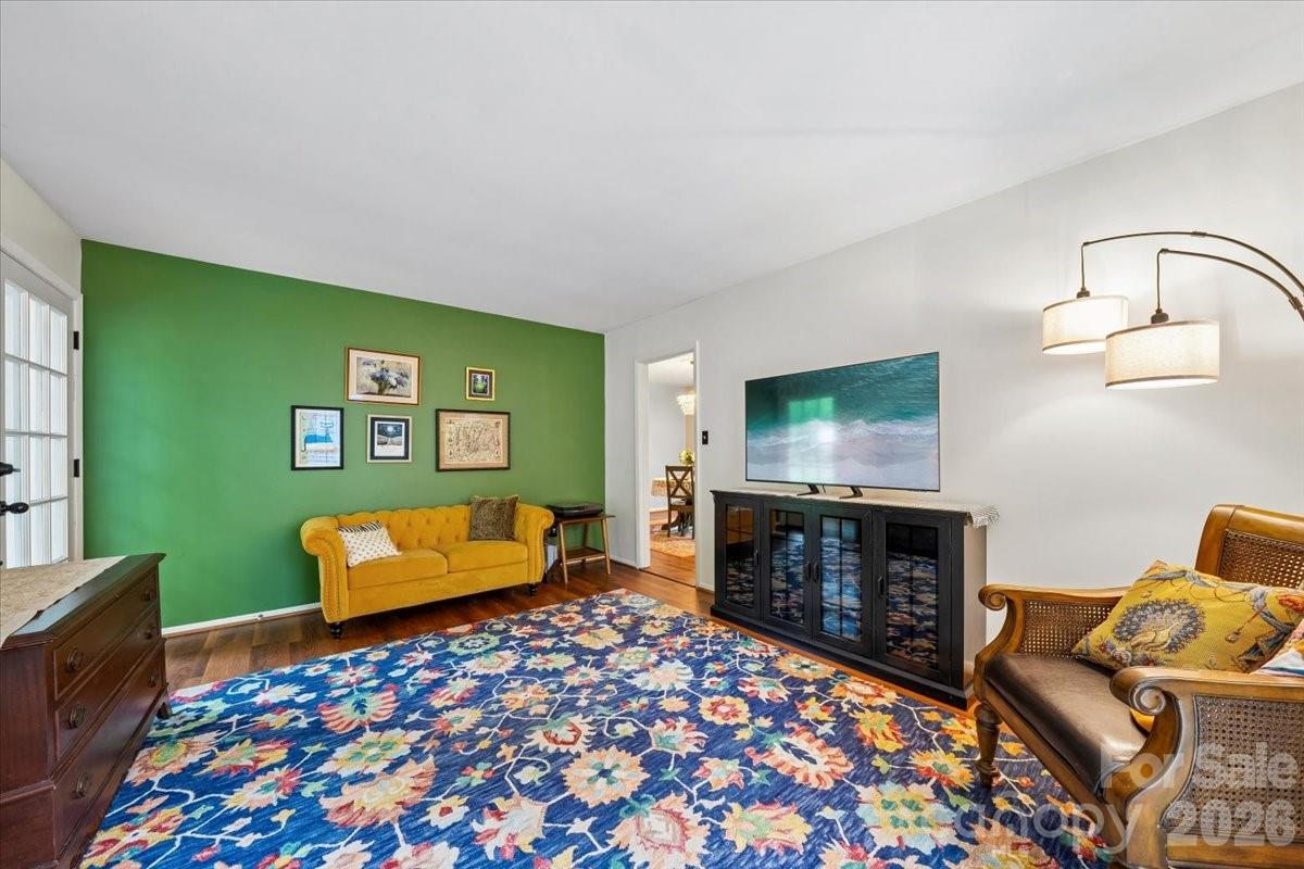 1005 Pinafore Drive — Charlotte