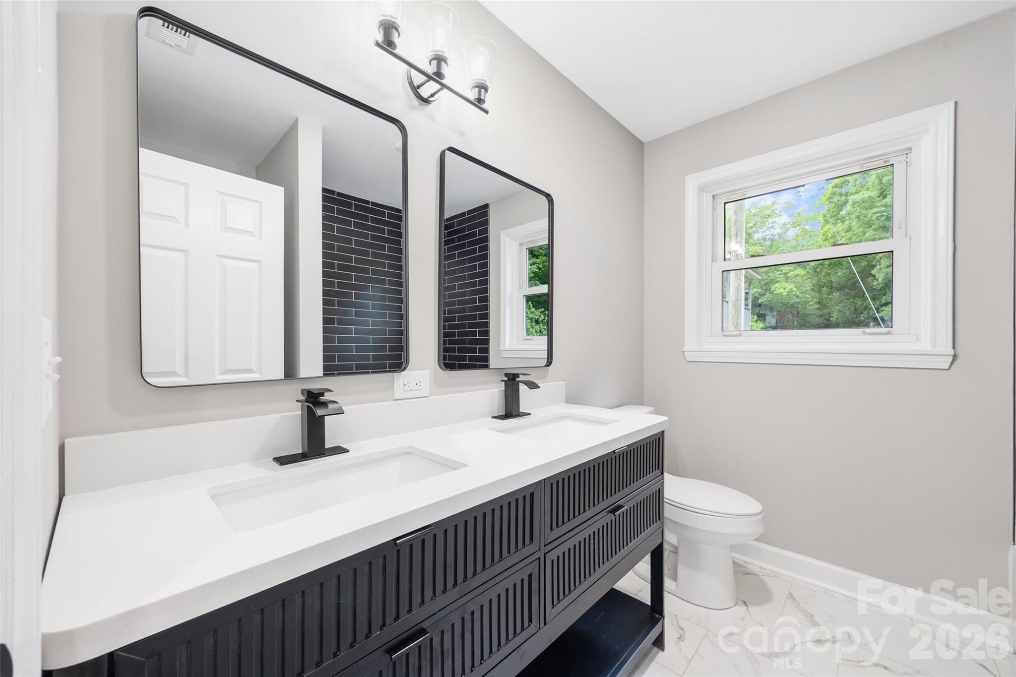 434 Sunnyside Drive SE — Concord