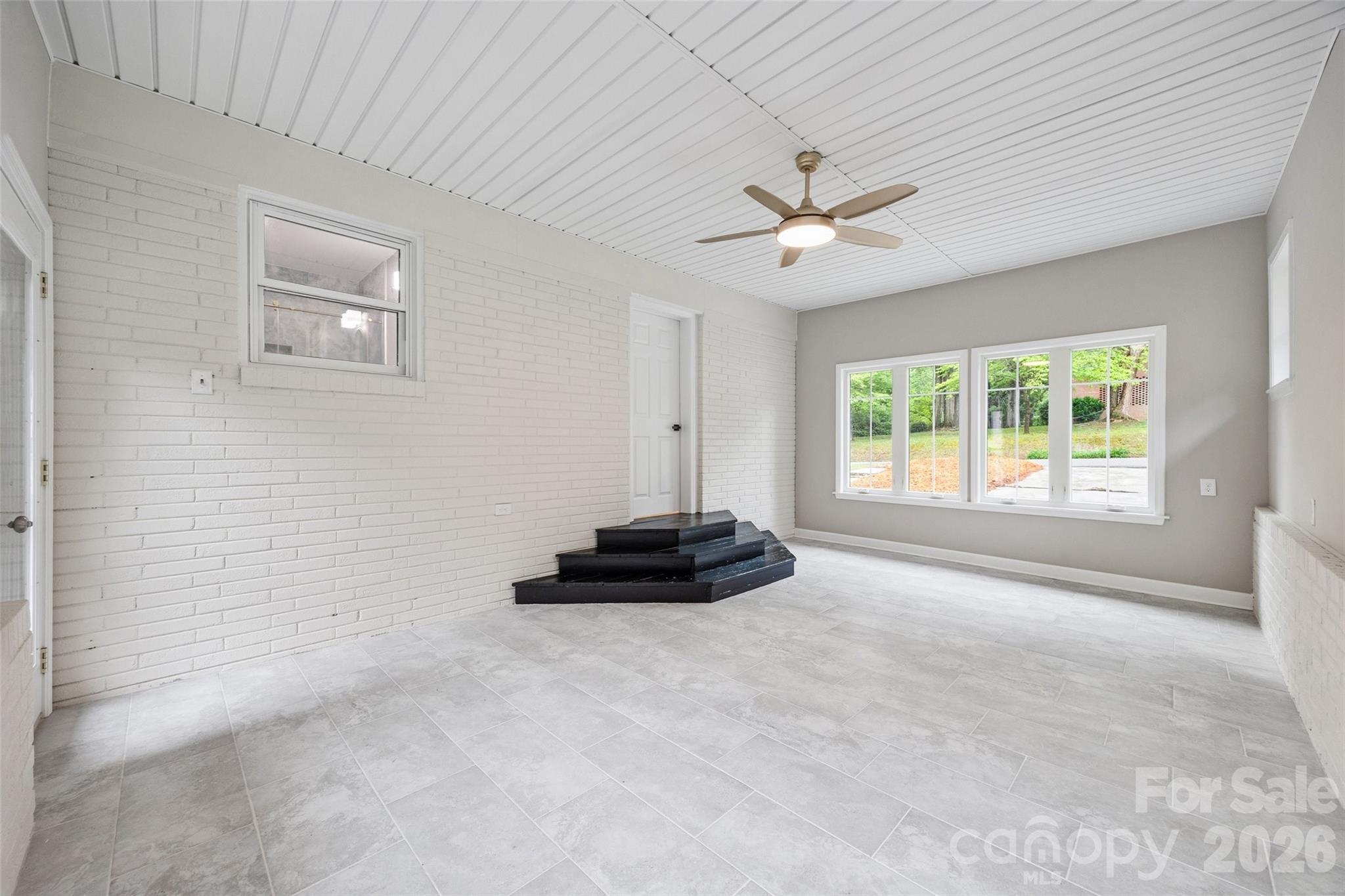 434 Sunnyside Drive SE — Concord