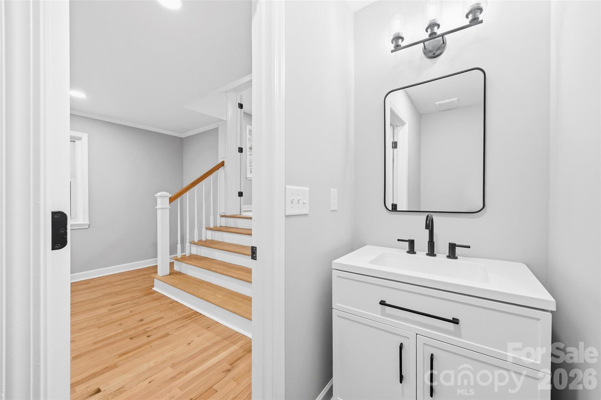 434 Sunnyside Drive SE — Concord