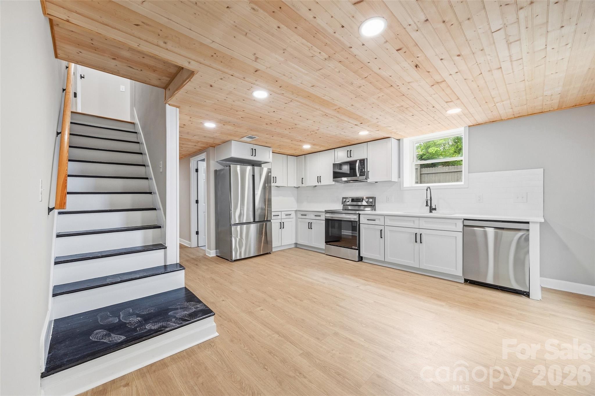 434 Sunnyside Drive SE — Concord