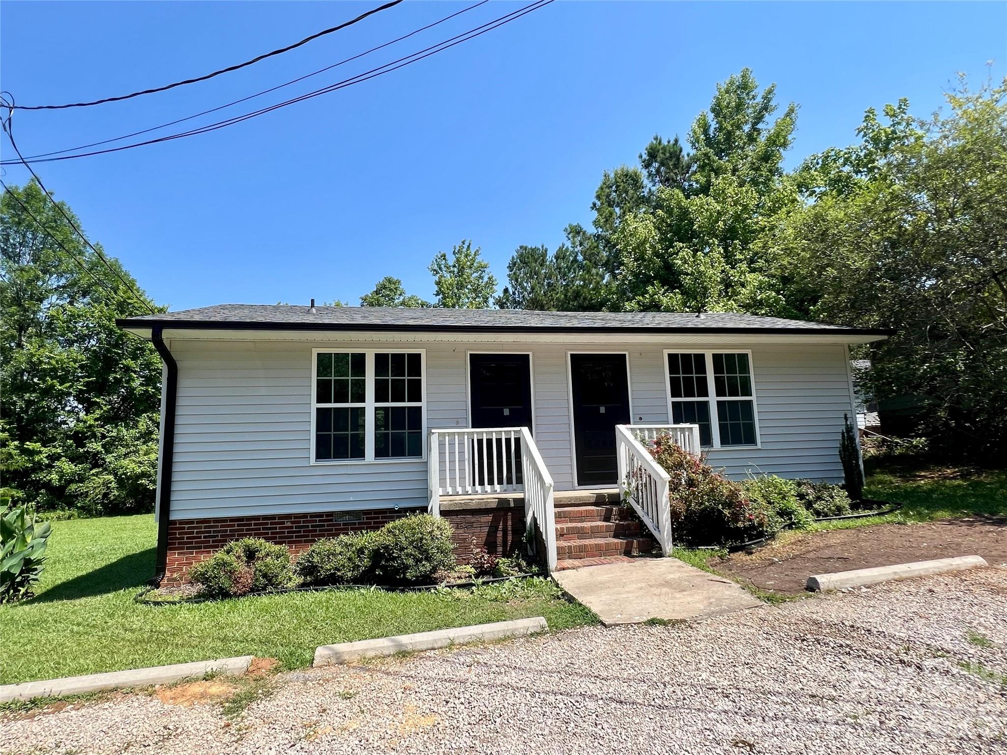 1316 - 1318 Old Landsford Road — Lancaster