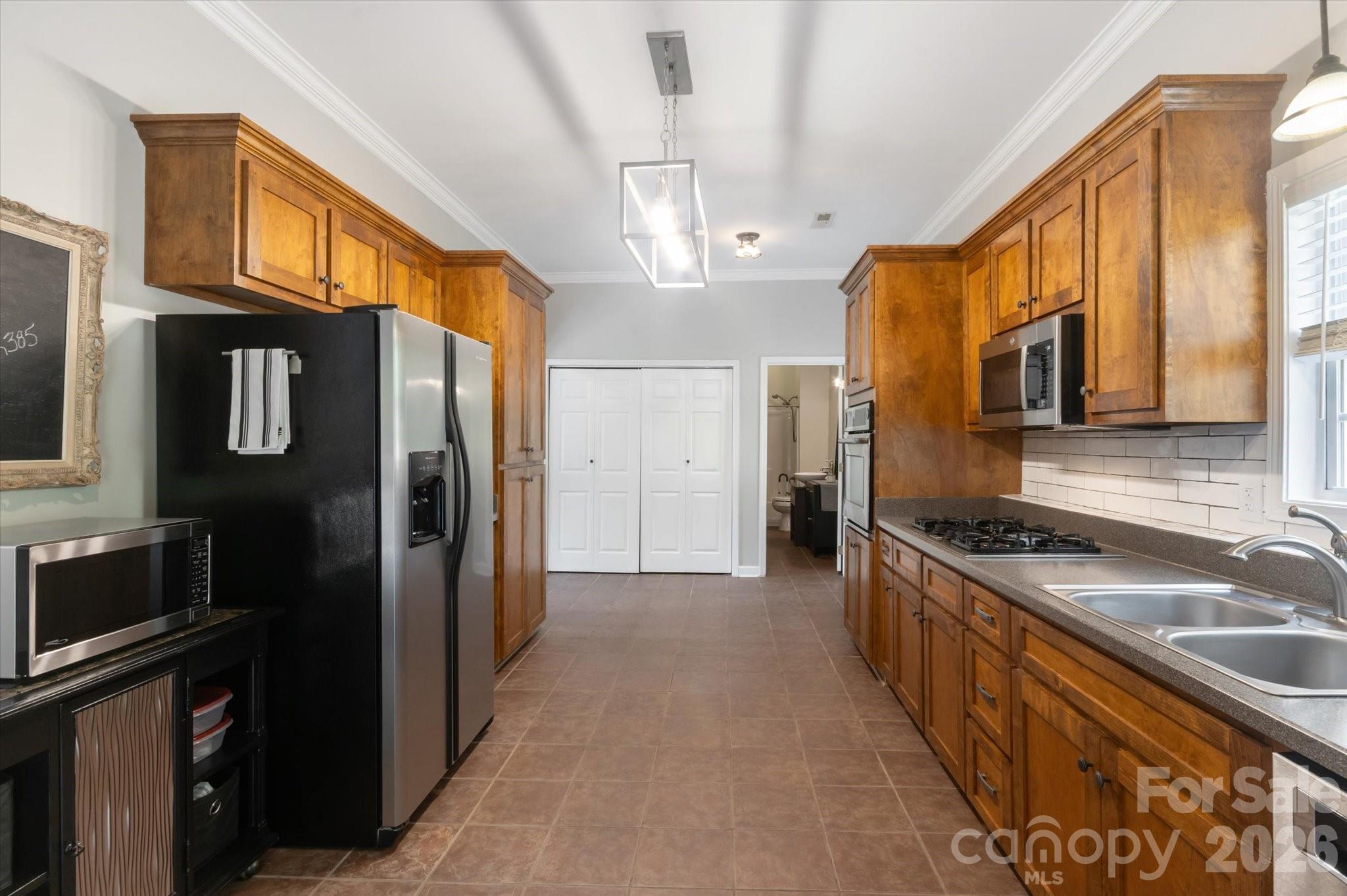 3860 Landrum Road — Columbus