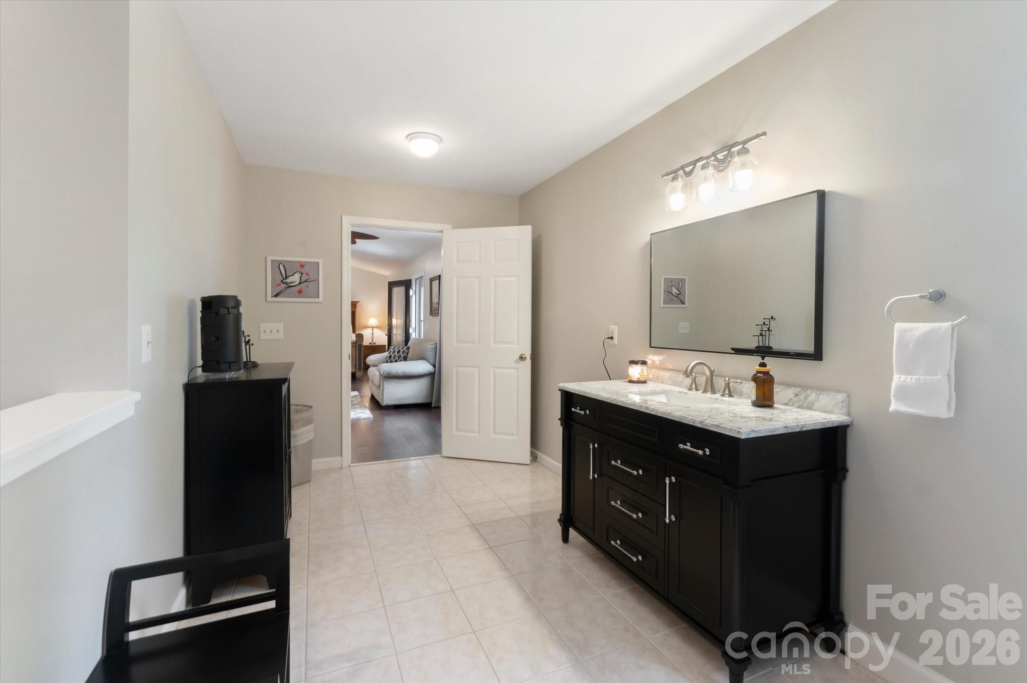 3860 Landrum Road — Columbus