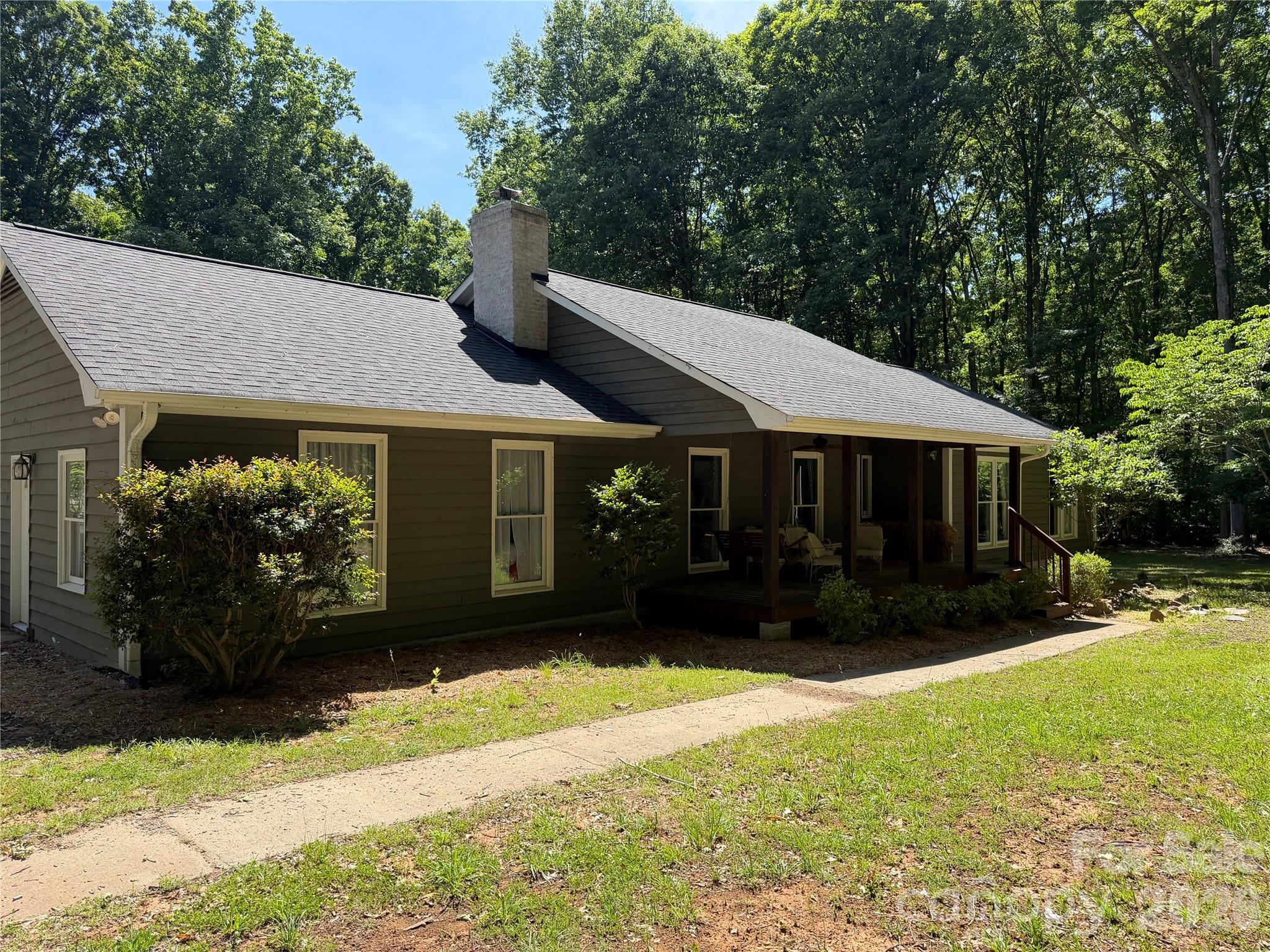 9309 N Pine Hill Lane — Charlotte