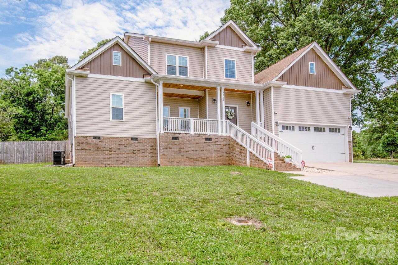 3211 Oakdale Road — Charlotte