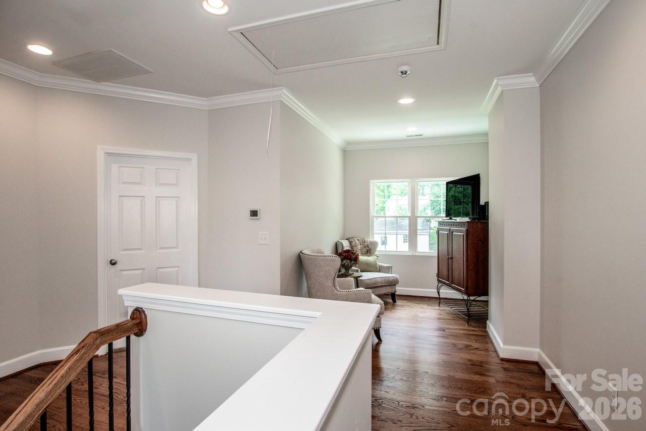 3211 Oakdale Road — Charlotte